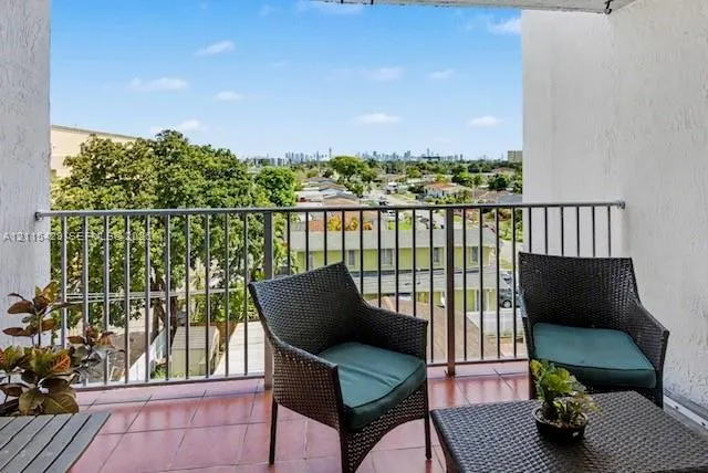 4854 NW 7th Street #408