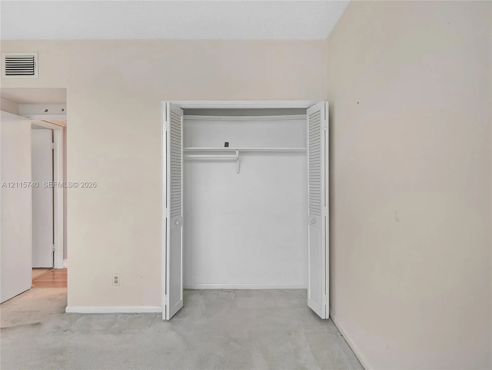 4330 Hillcrest Drive #1019