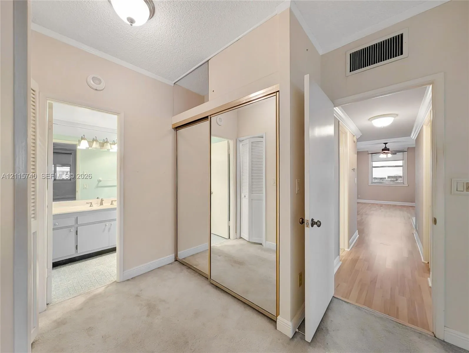 4330 Hillcrest Drive #1019