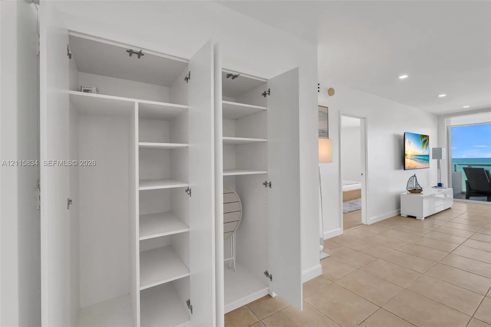 5161 Collins Avenue #1717