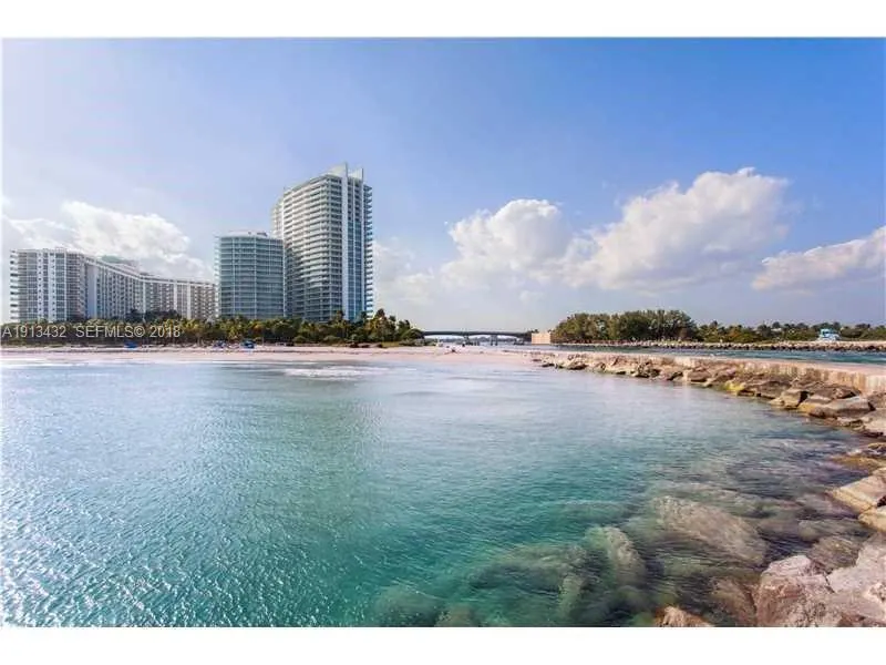 10295 Collins Avenue #1202