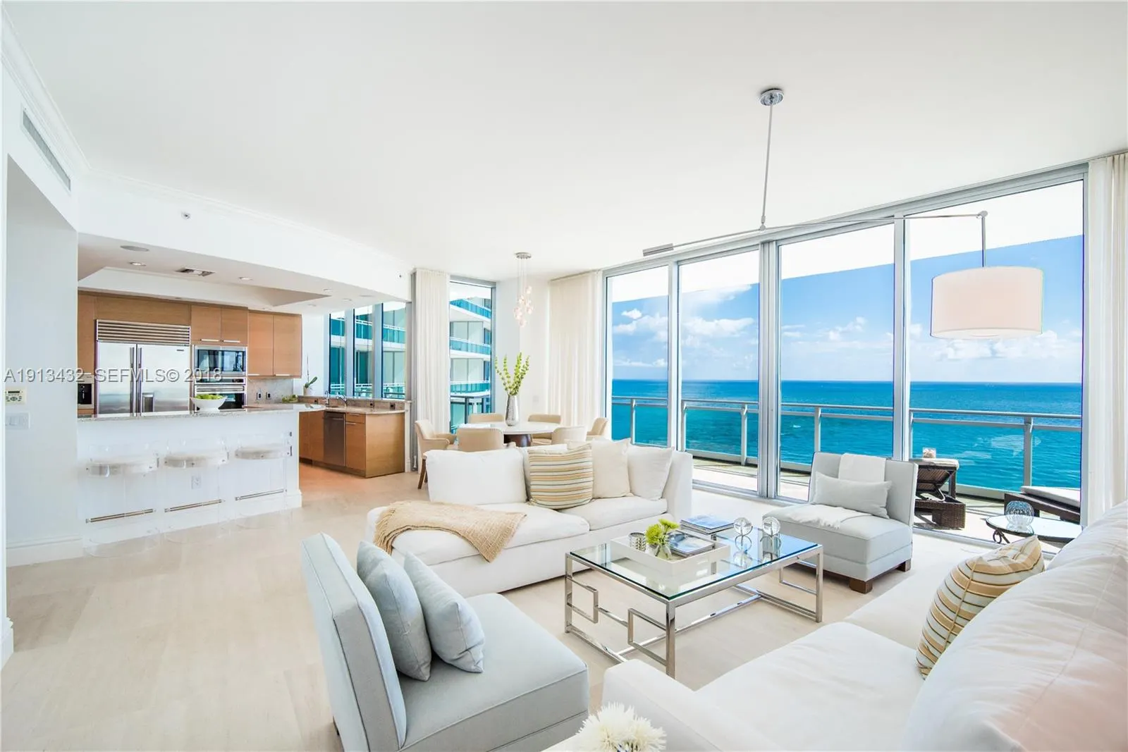 10295 Collins Avenue #1202