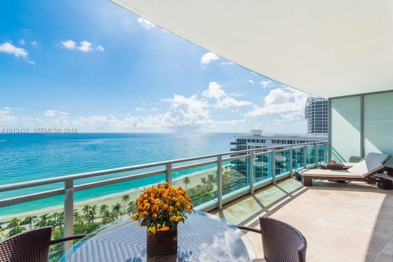 10295 Collins Avenue #1202