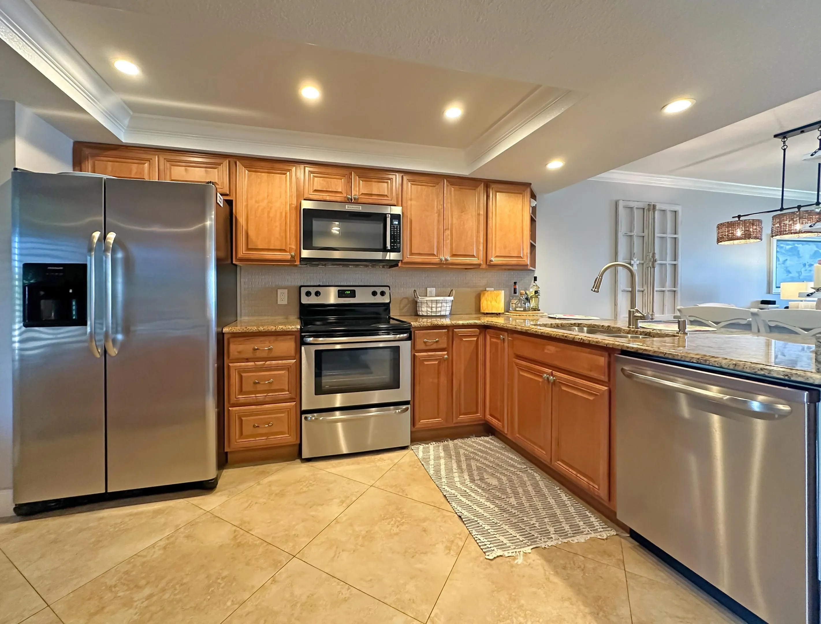 4440 NE Sandpebble Trace #104