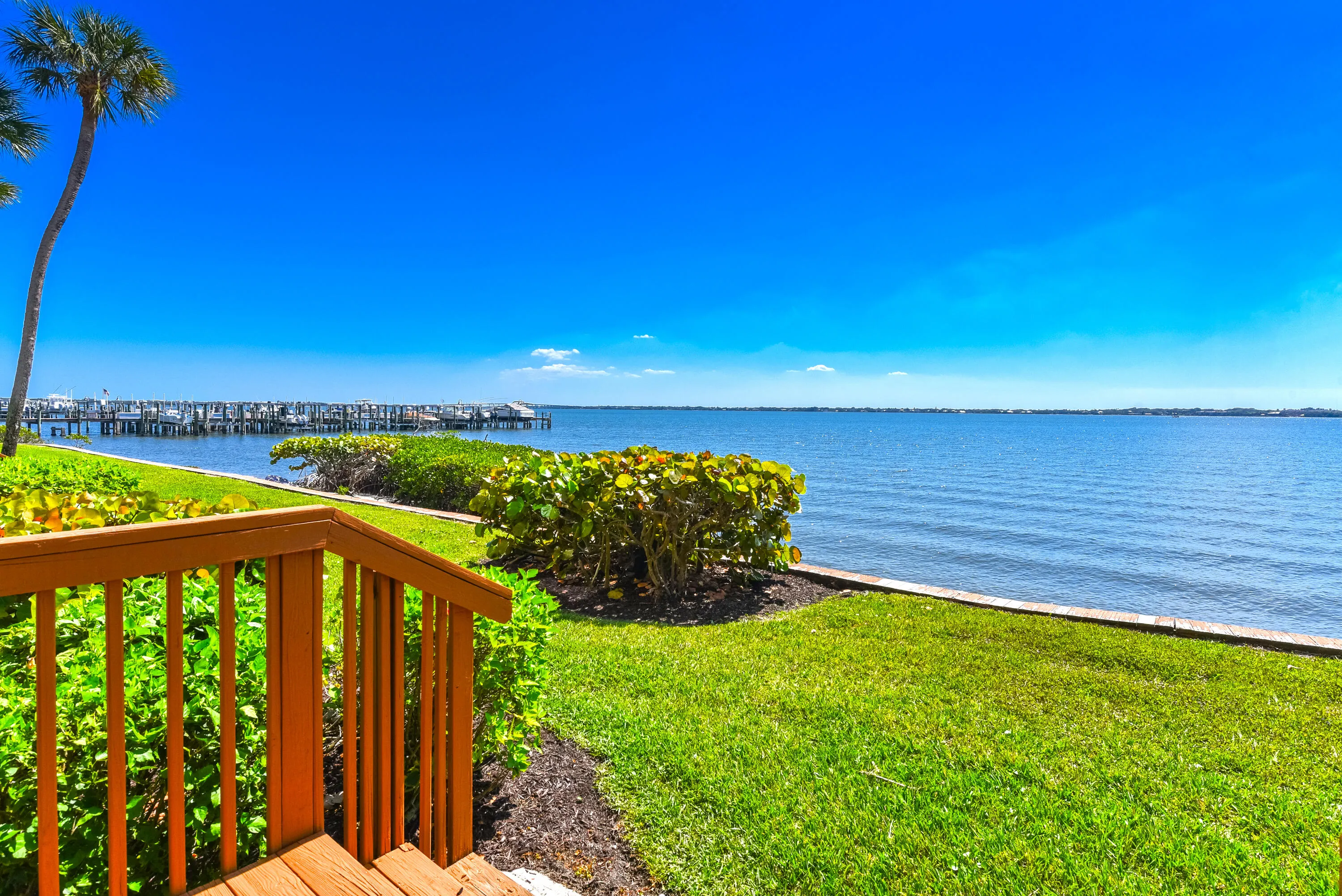 4440 NE Sandpebble Trace #104