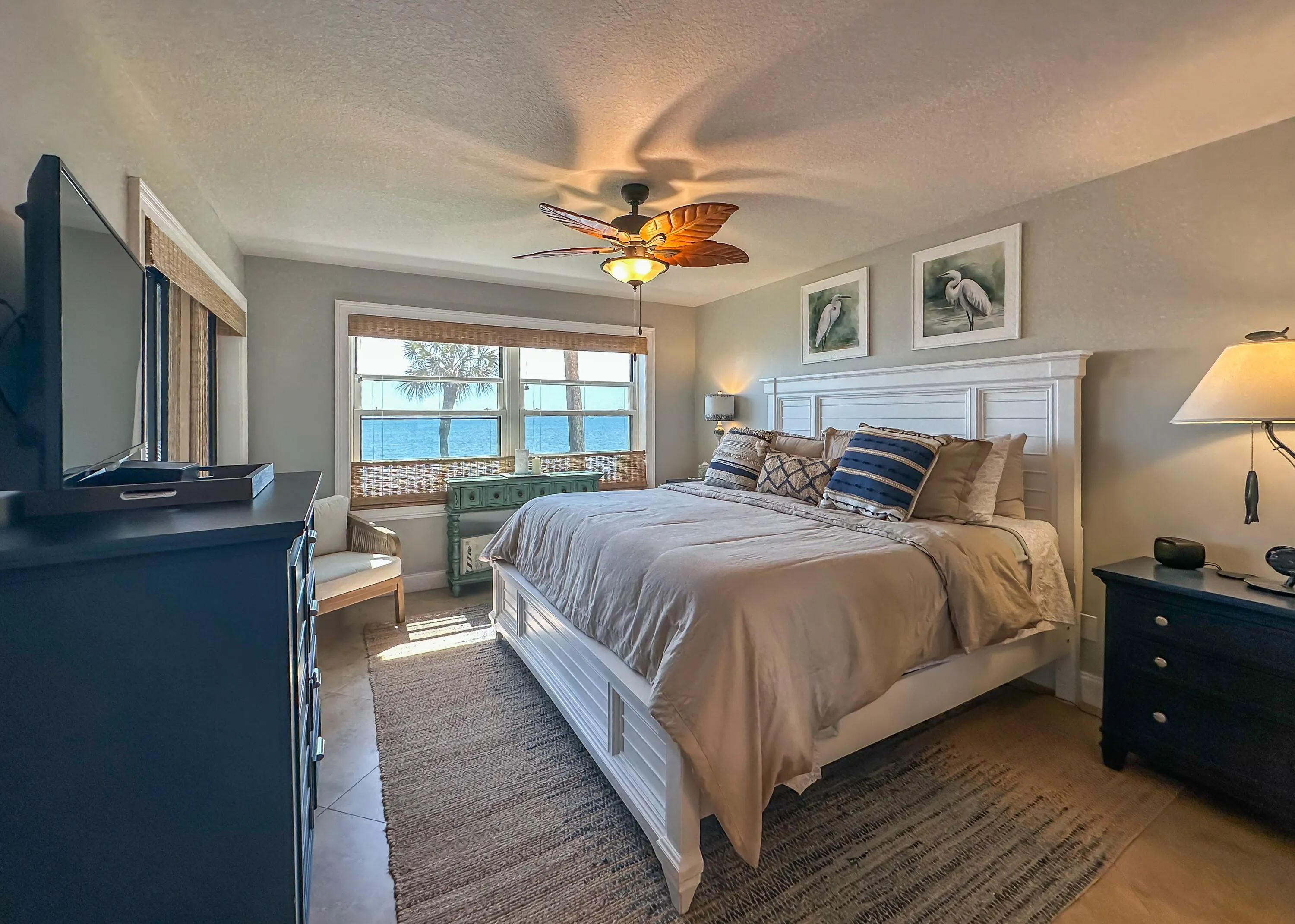 4440 NE Sandpebble Trace #104