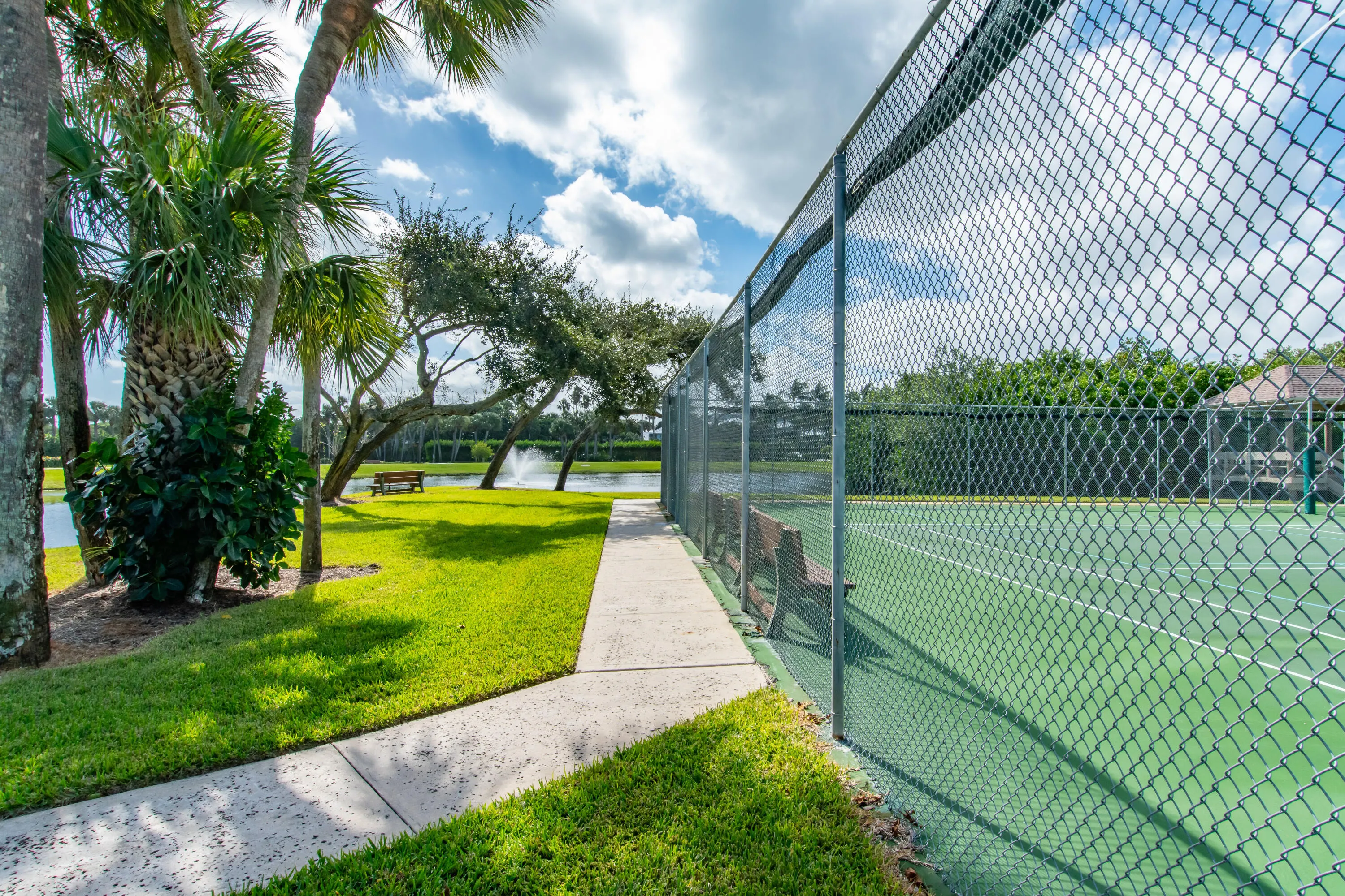 4440 NE Sandpebble Trace #104
