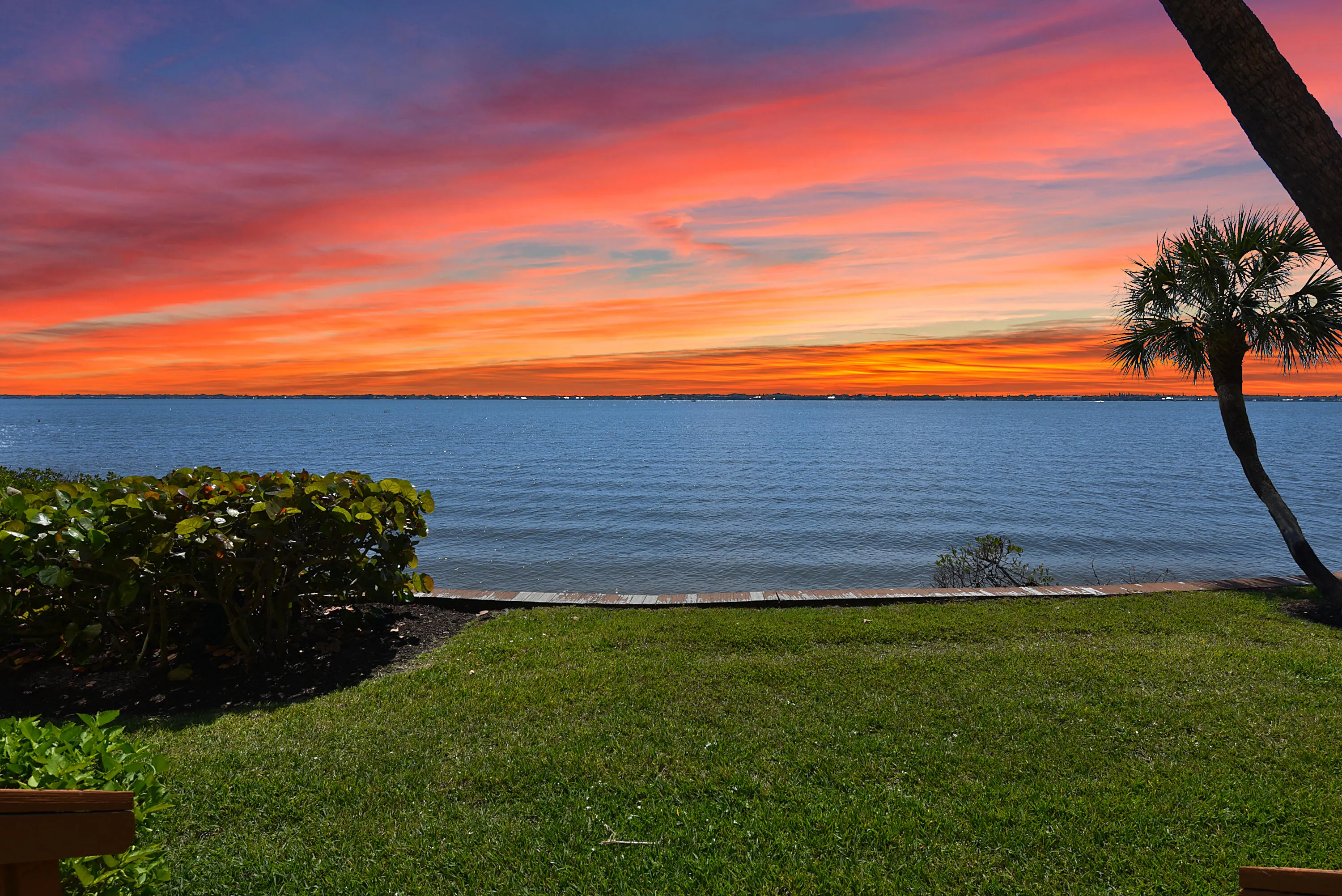 4440 NE Sandpebble Trace #104