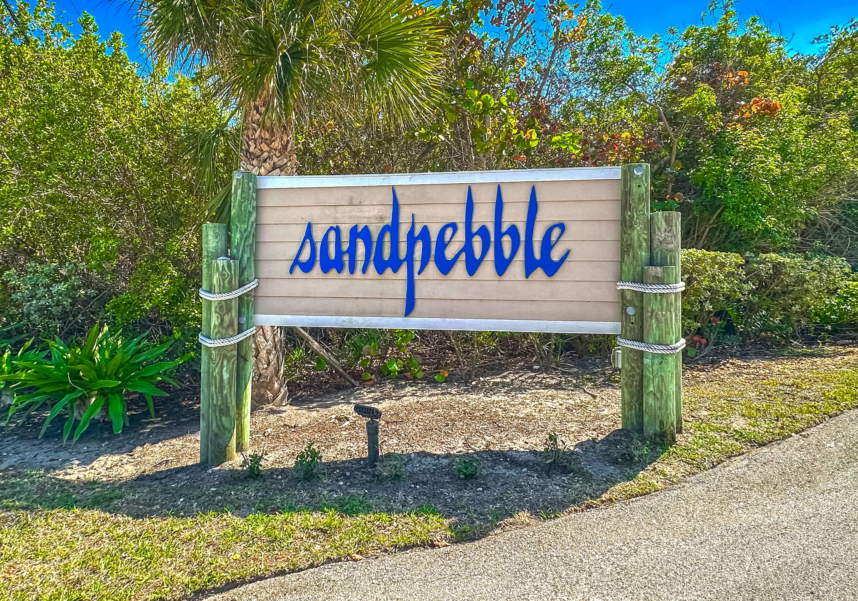 4440 NE Sandpebble Trace #104