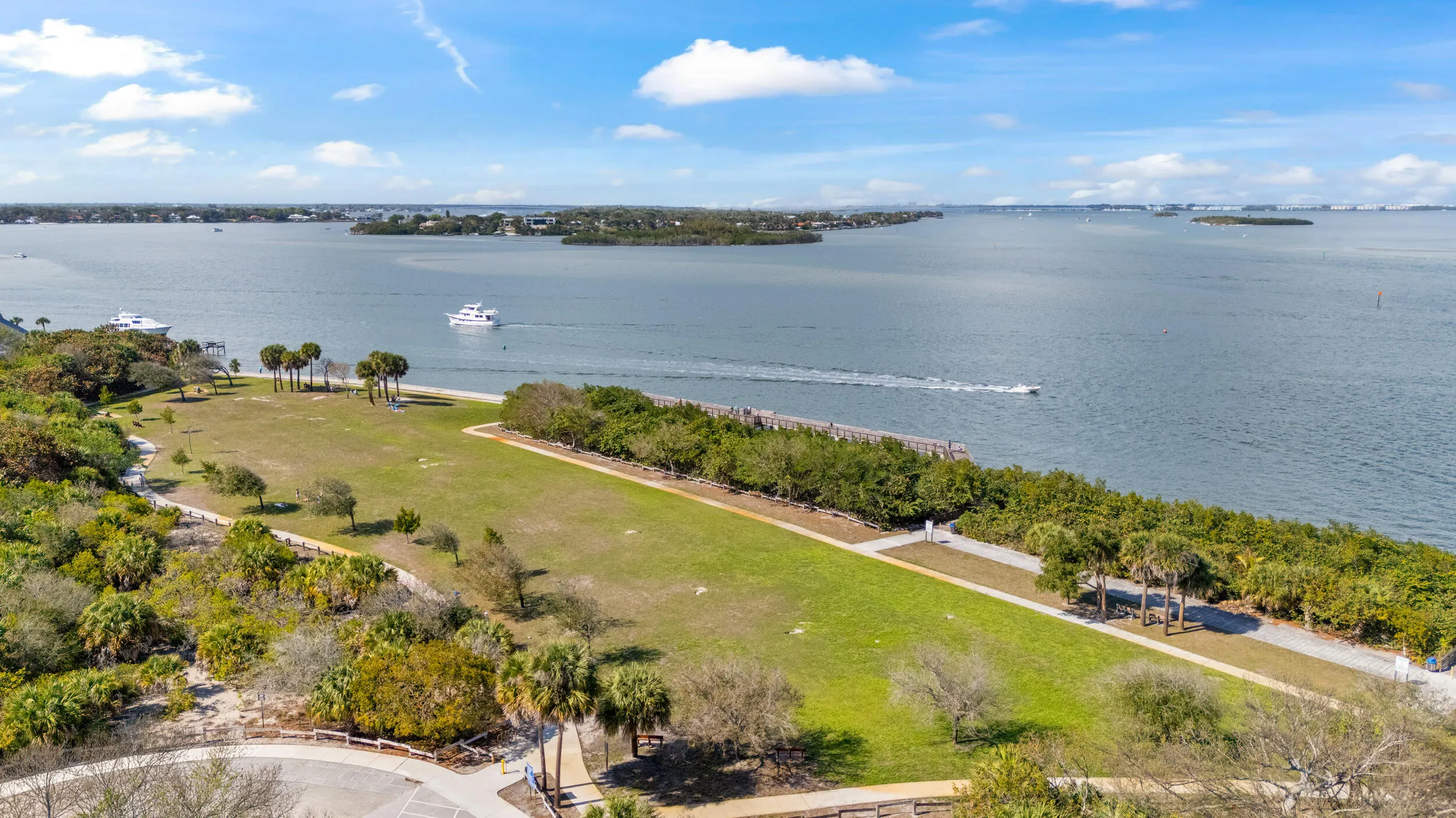 5169 SE Horseshoe Point Road