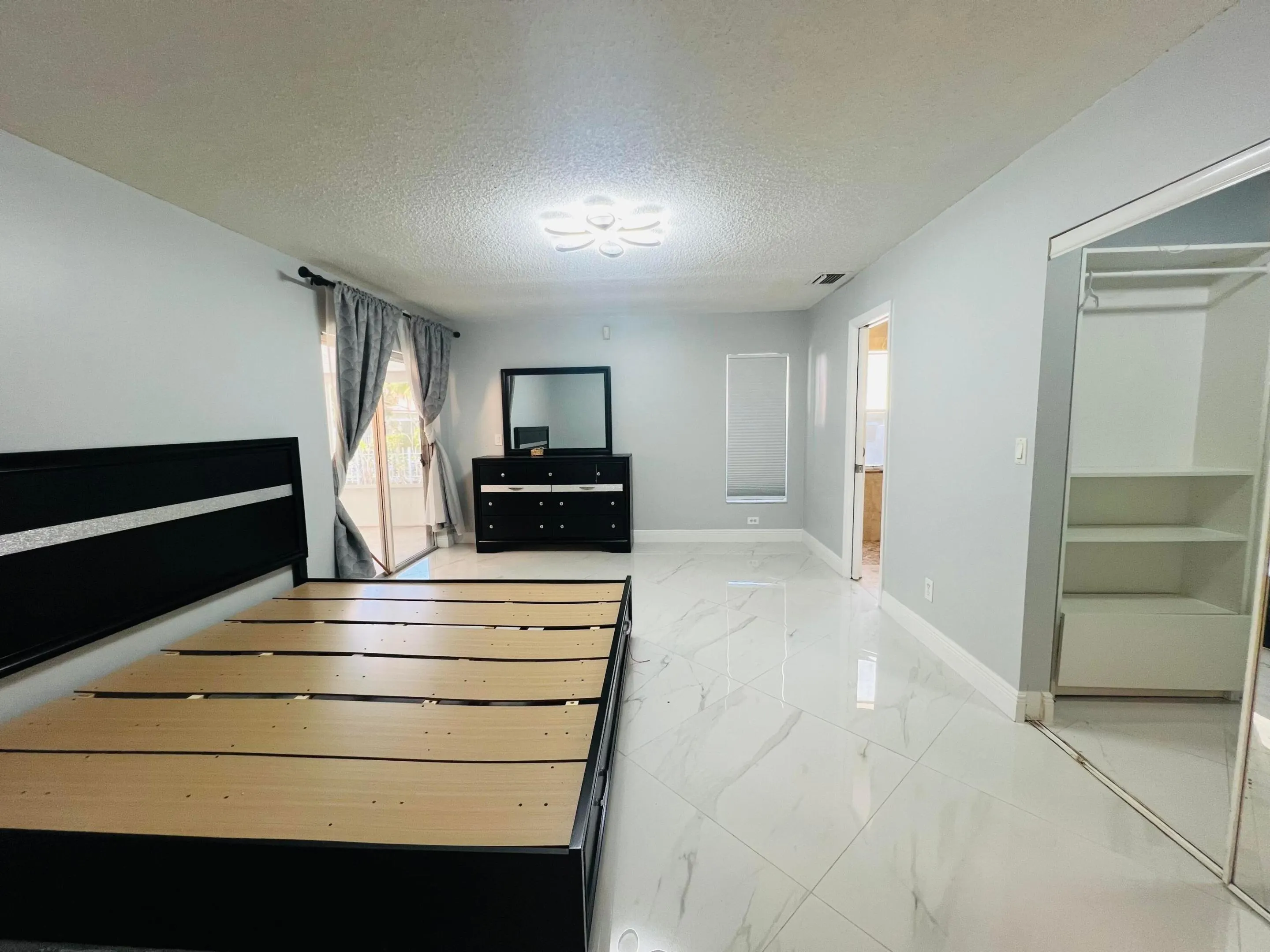 12623 SW 8th Court