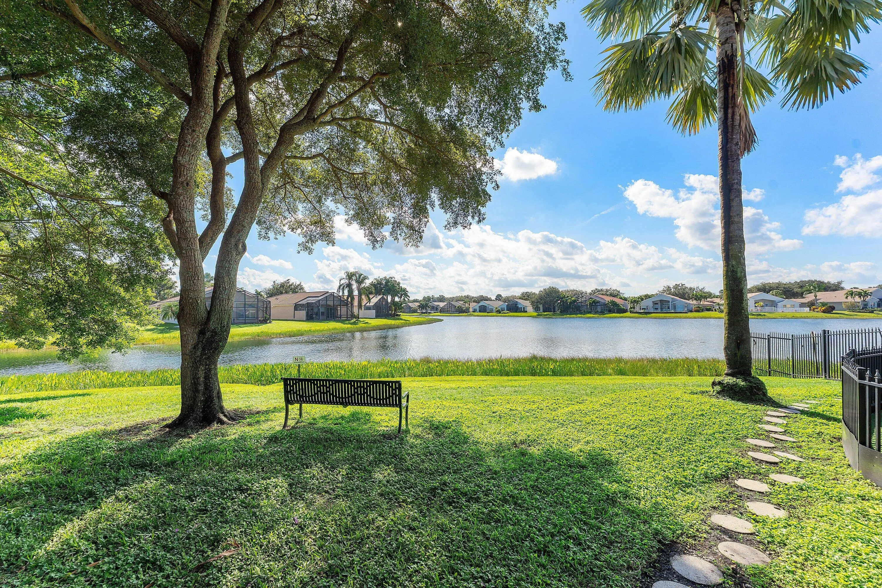 13587 Barcelona Lake Circle