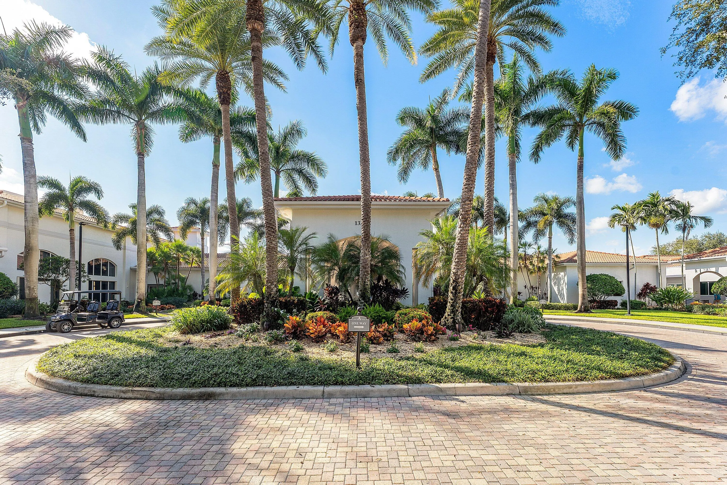 13587 Barcelona Lake Circle