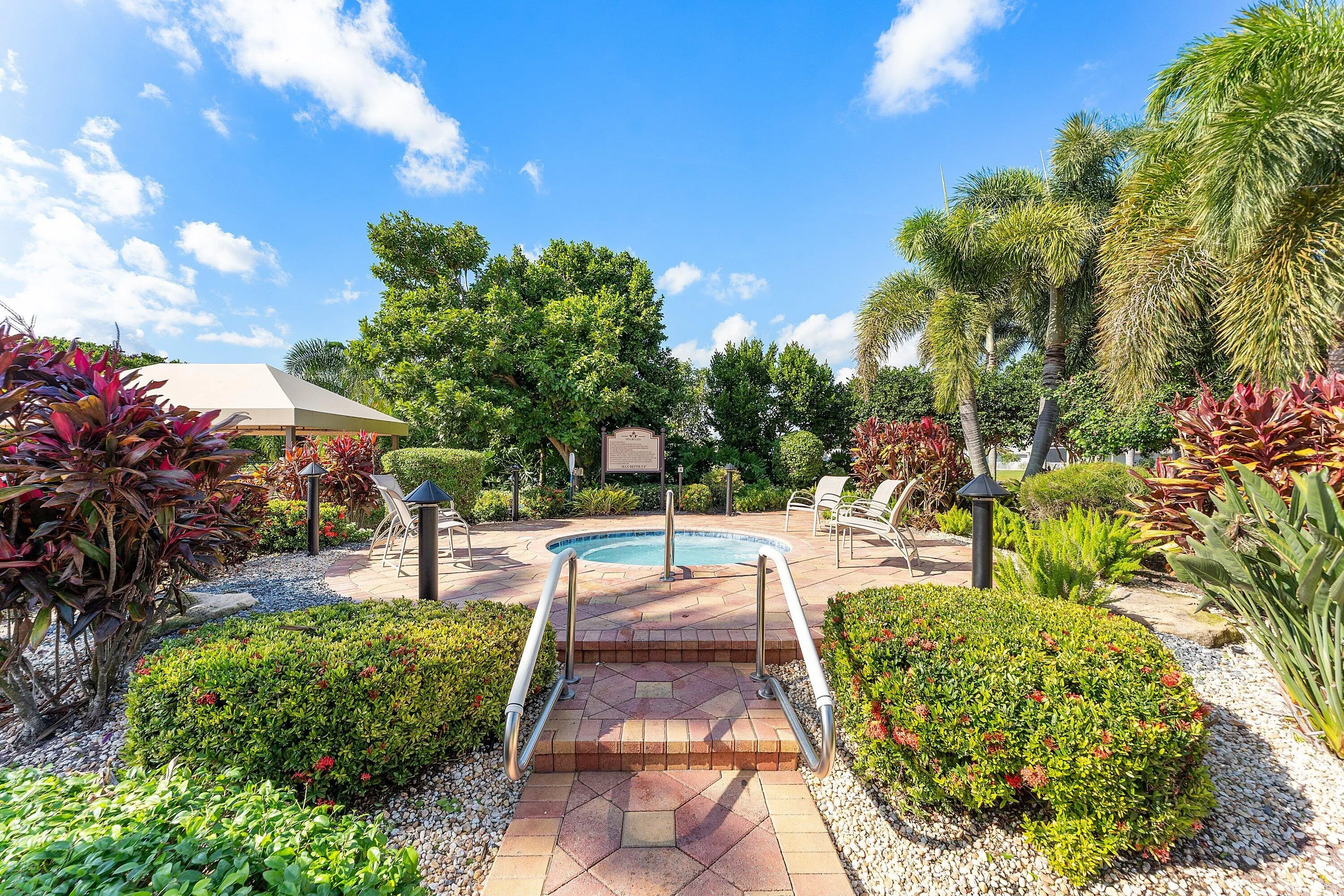 13587 Barcelona Lake Circle