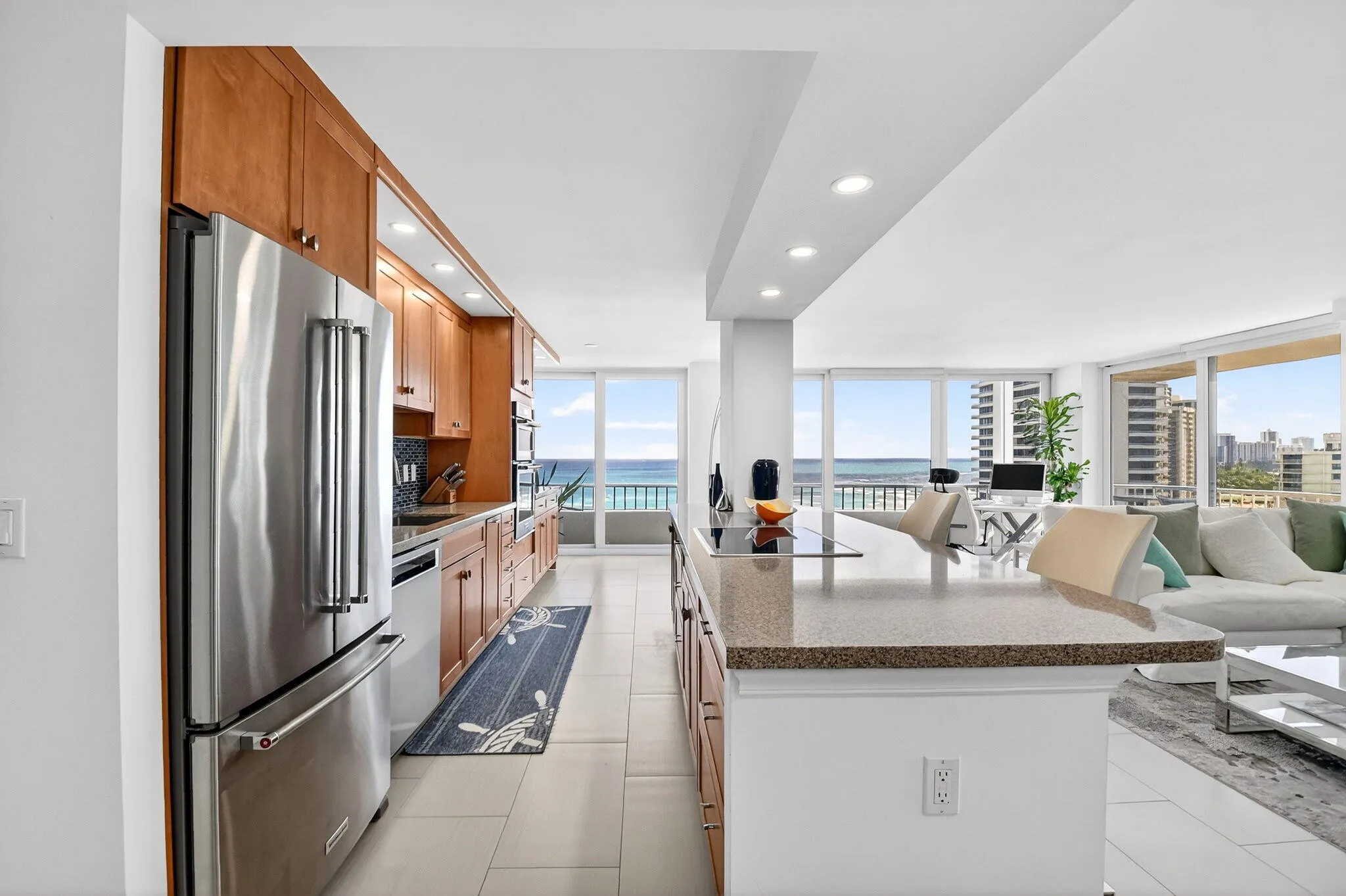 5540 N Ocean Drive #9b