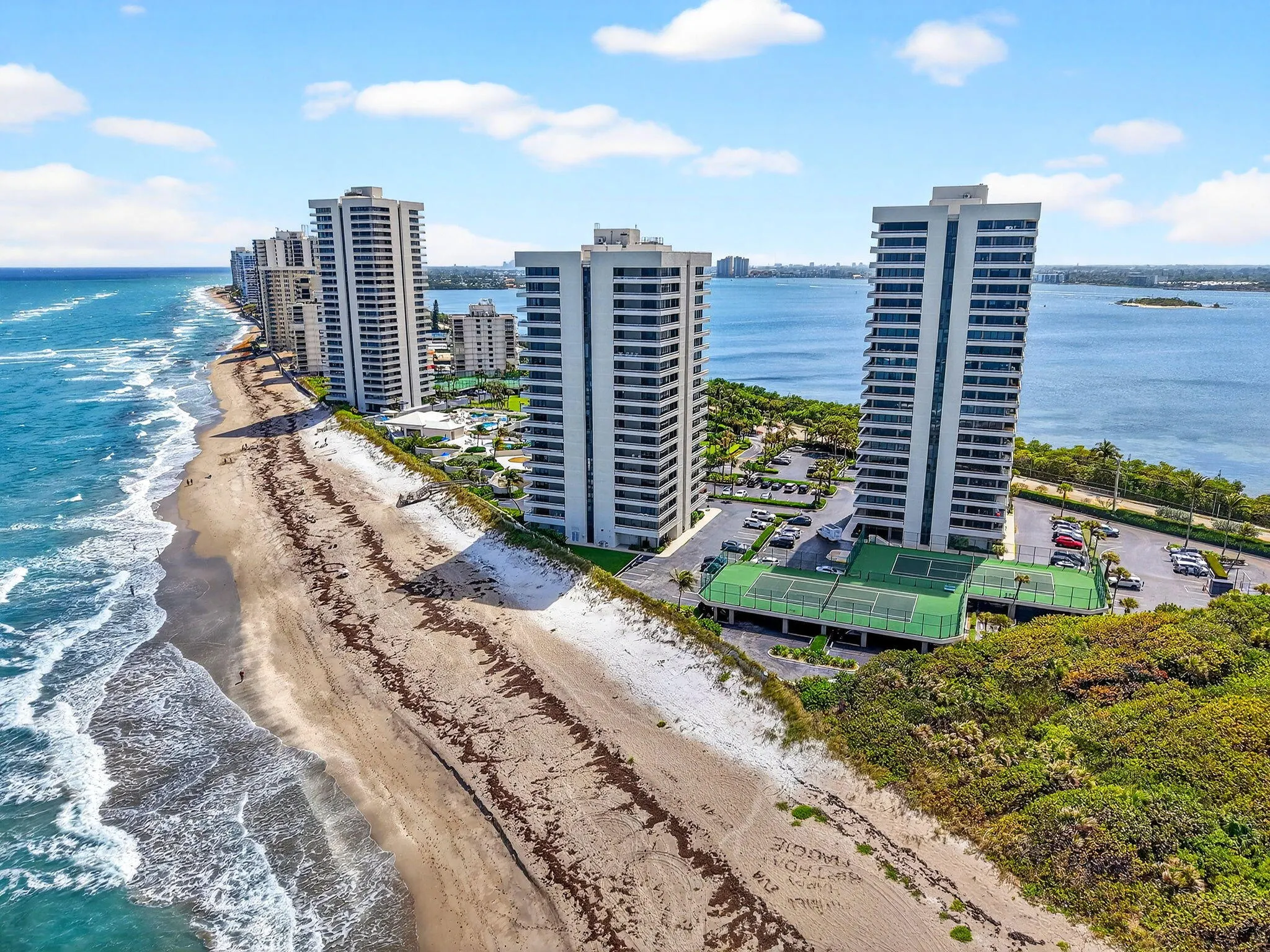 5540 N Ocean Drive #9b