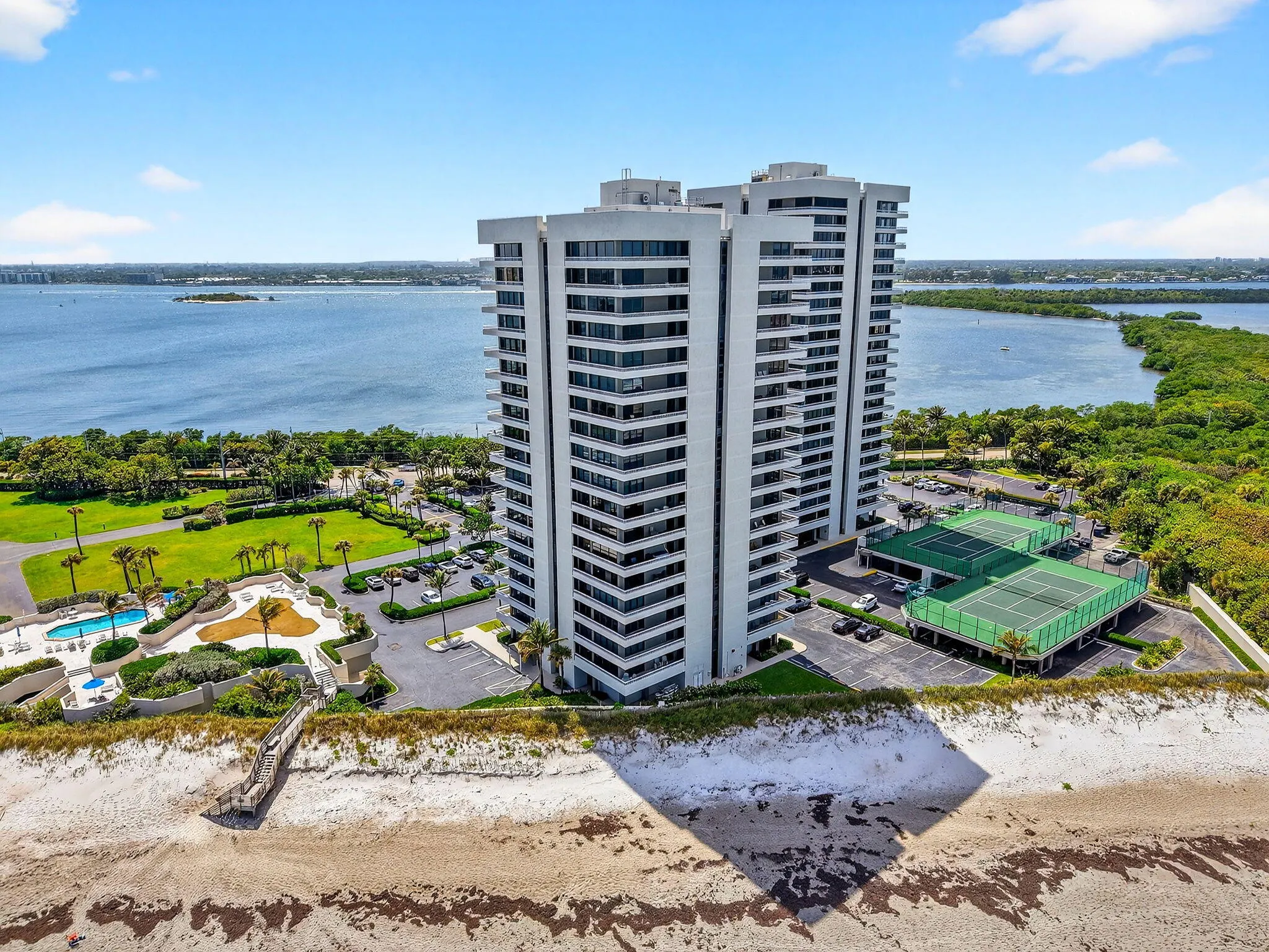 5540 N Ocean Drive #9b