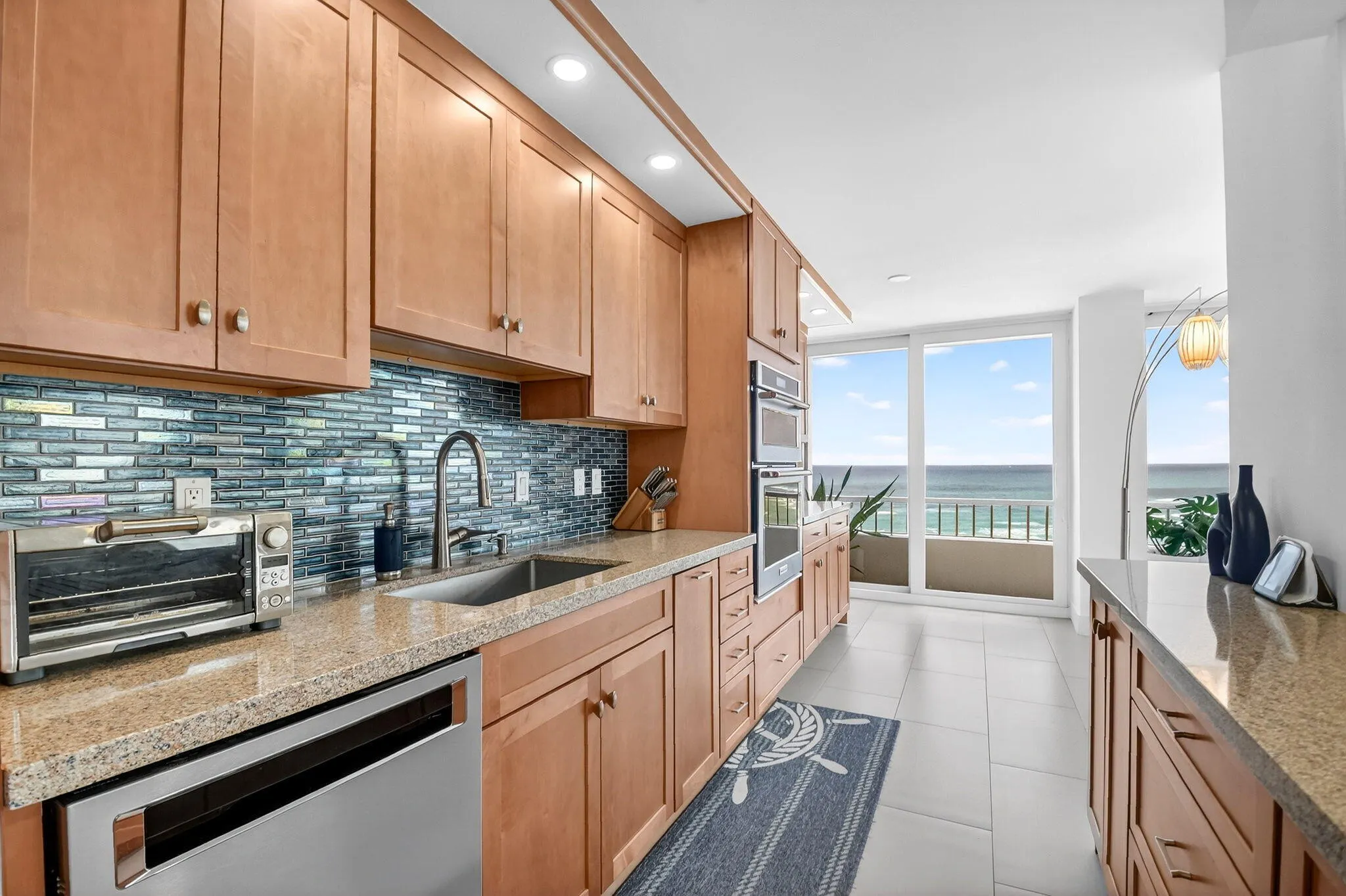 5540 N Ocean Drive #9b