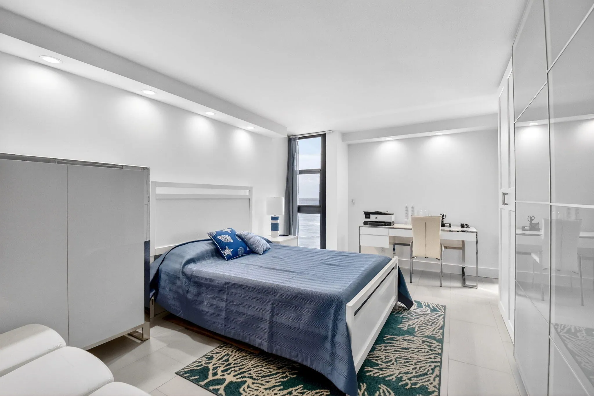 5540 N Ocean Drive #9b