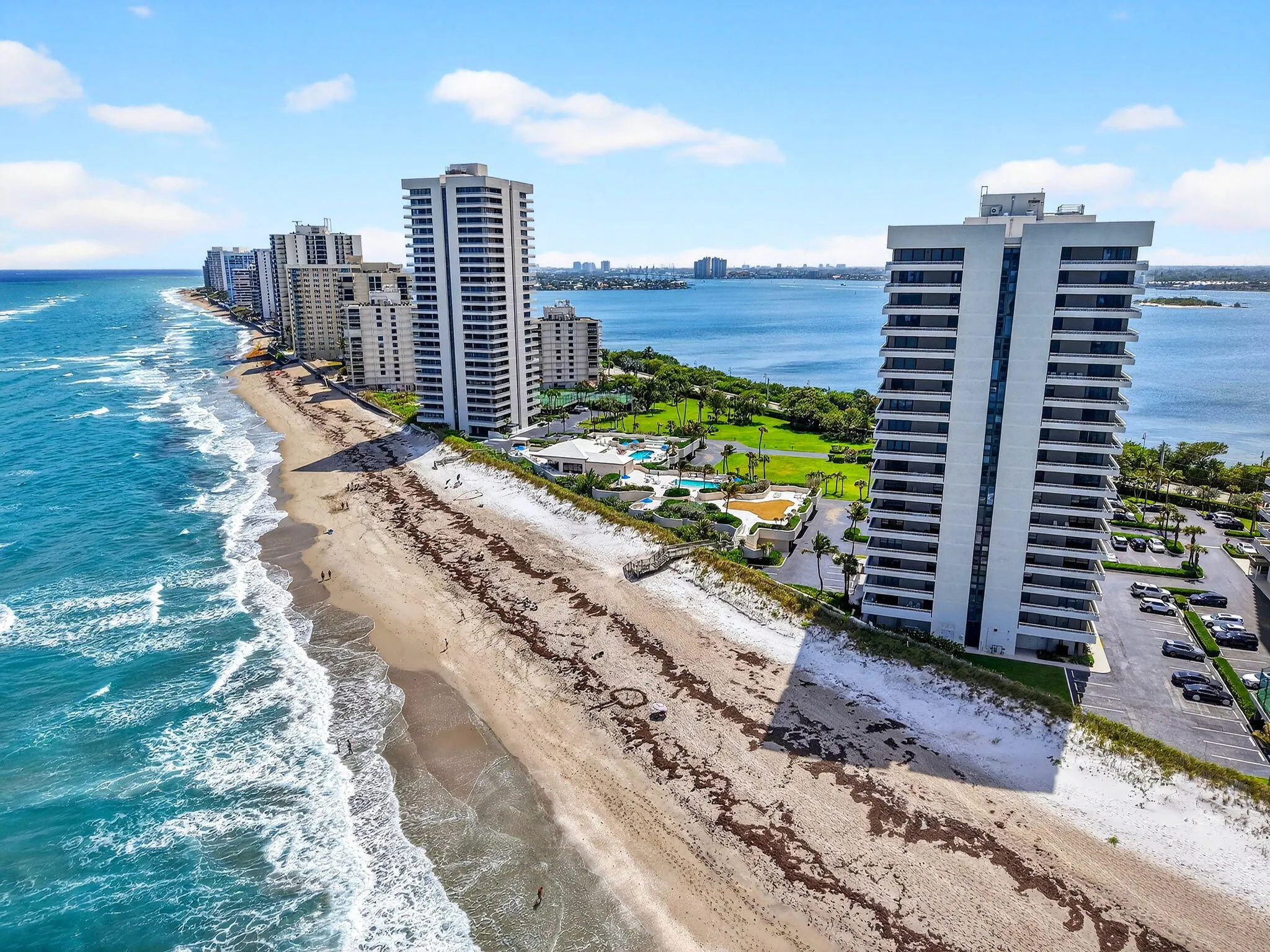 5540 N Ocean Drive #9b