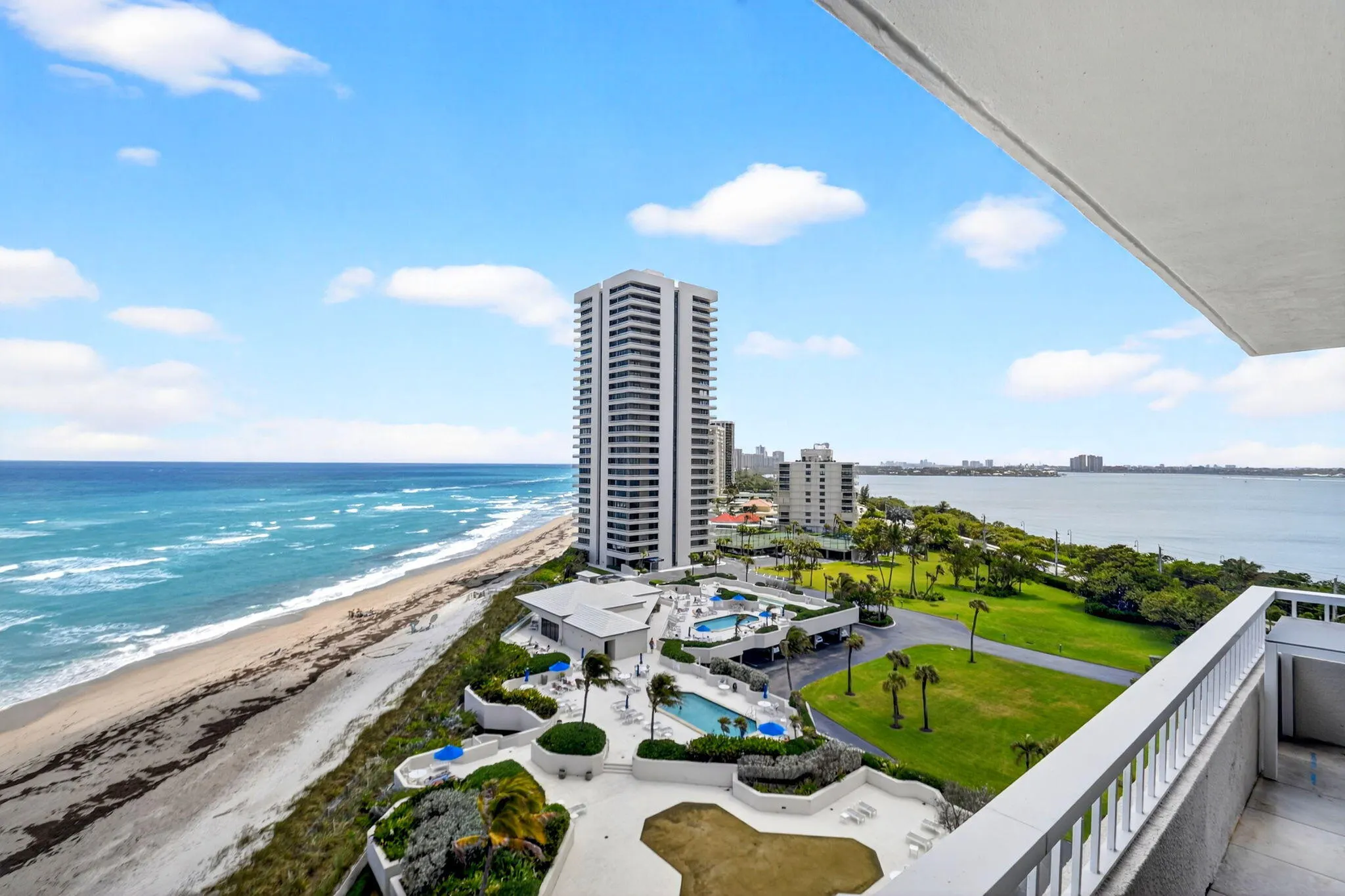 5540 N Ocean Drive #9b