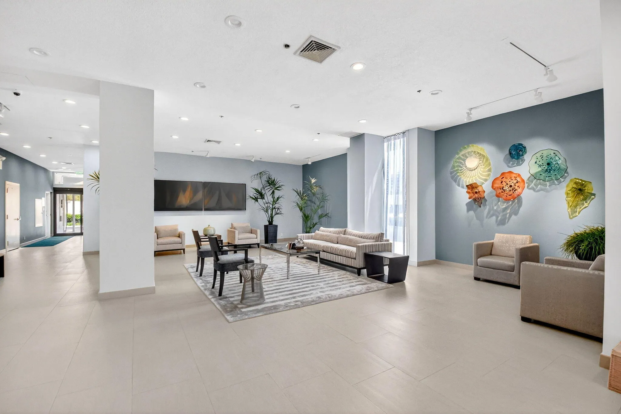 5540 N Ocean Drive #9b