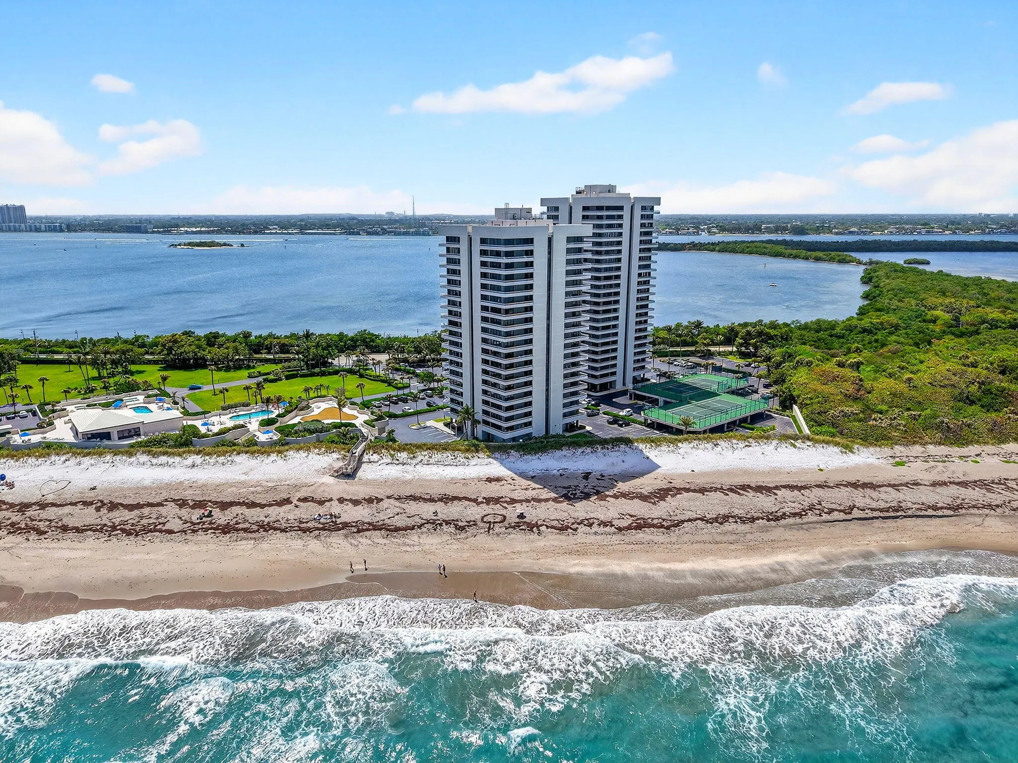 5540 N Ocean Drive #9b