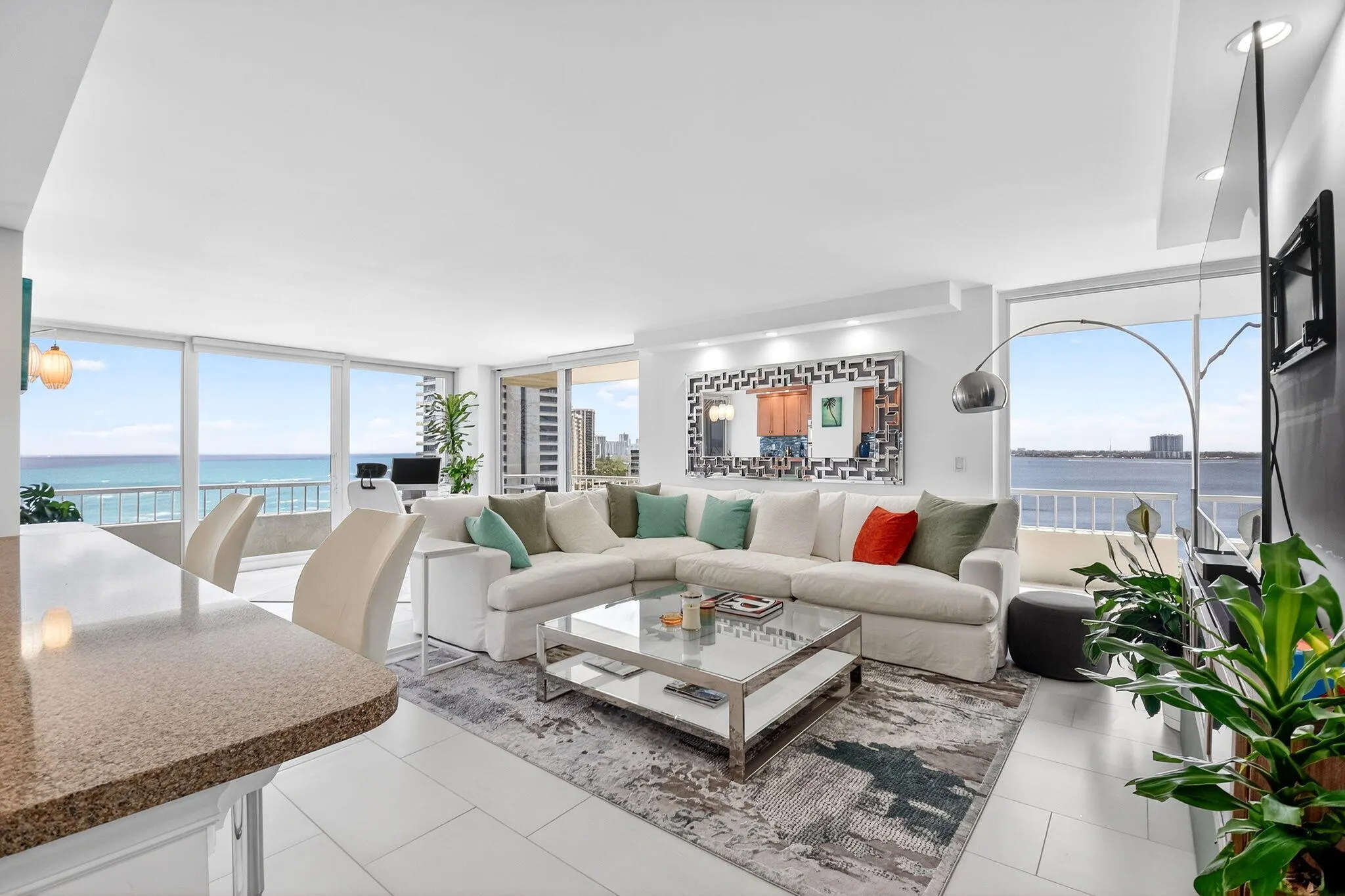 5540 N Ocean Drive #9b