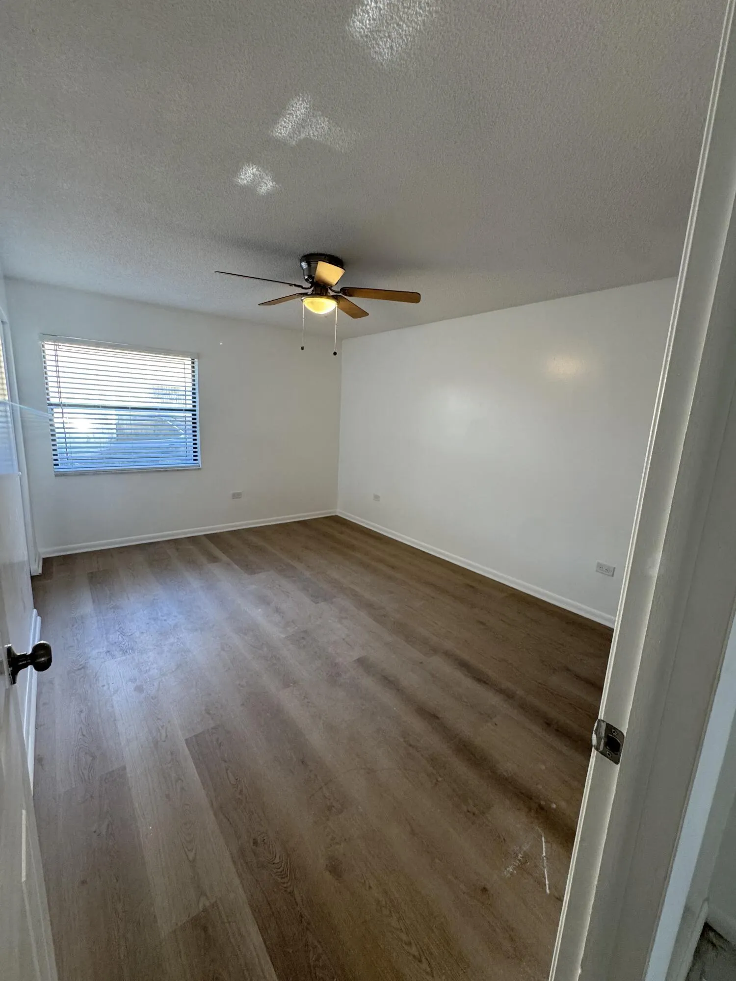 7546 NW 44th Court