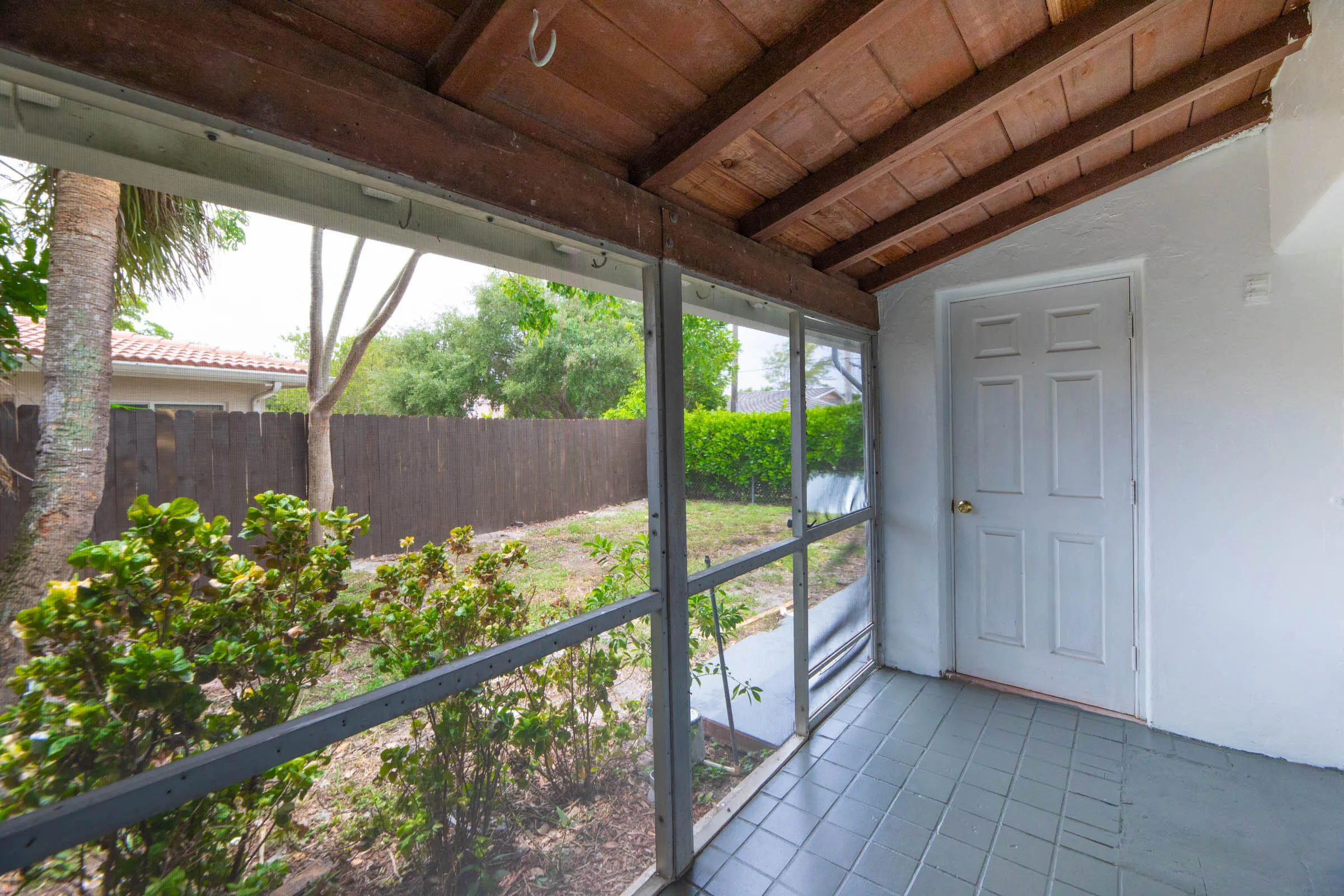 7546 NW 44th Court
