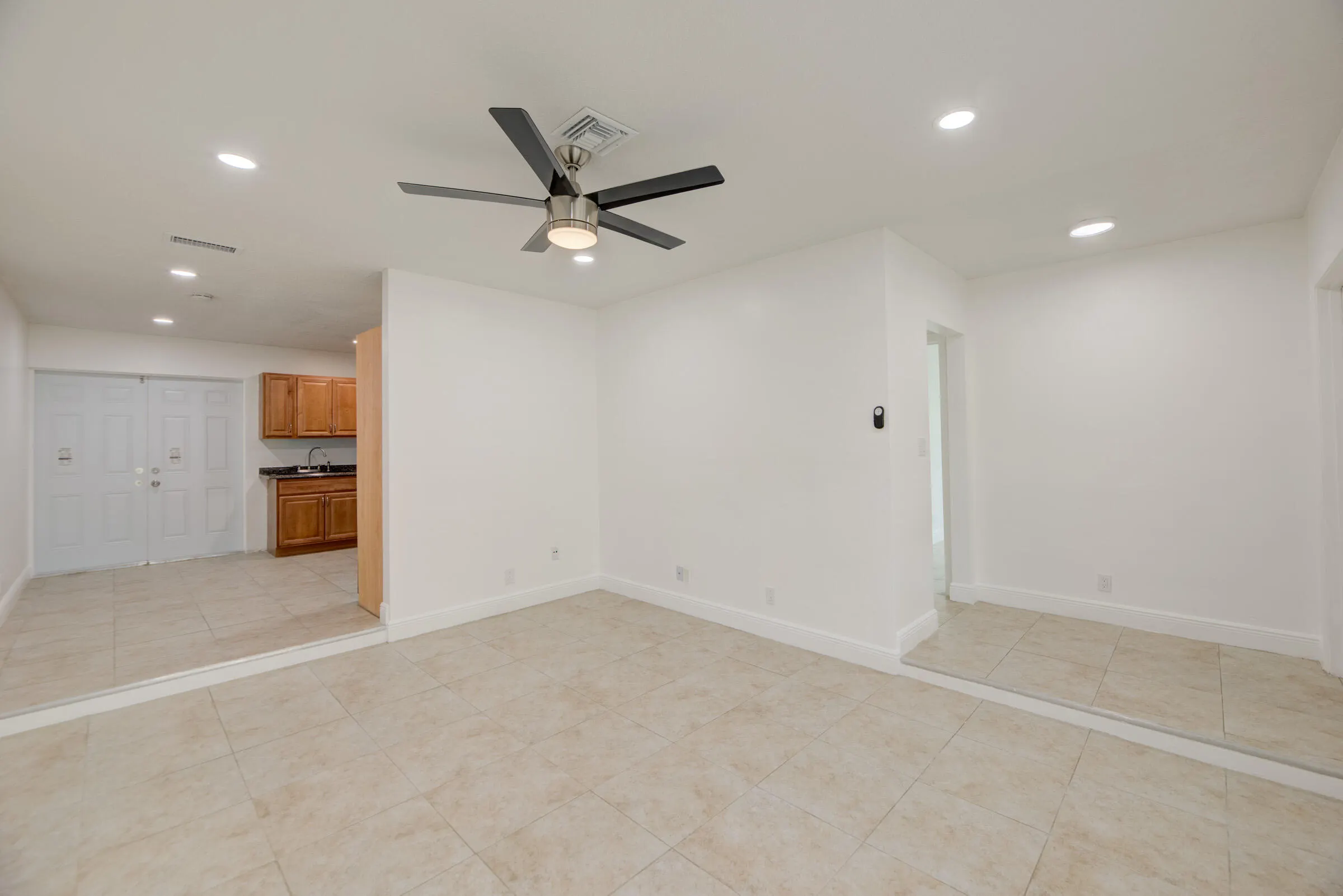 7546 NW 44th Court