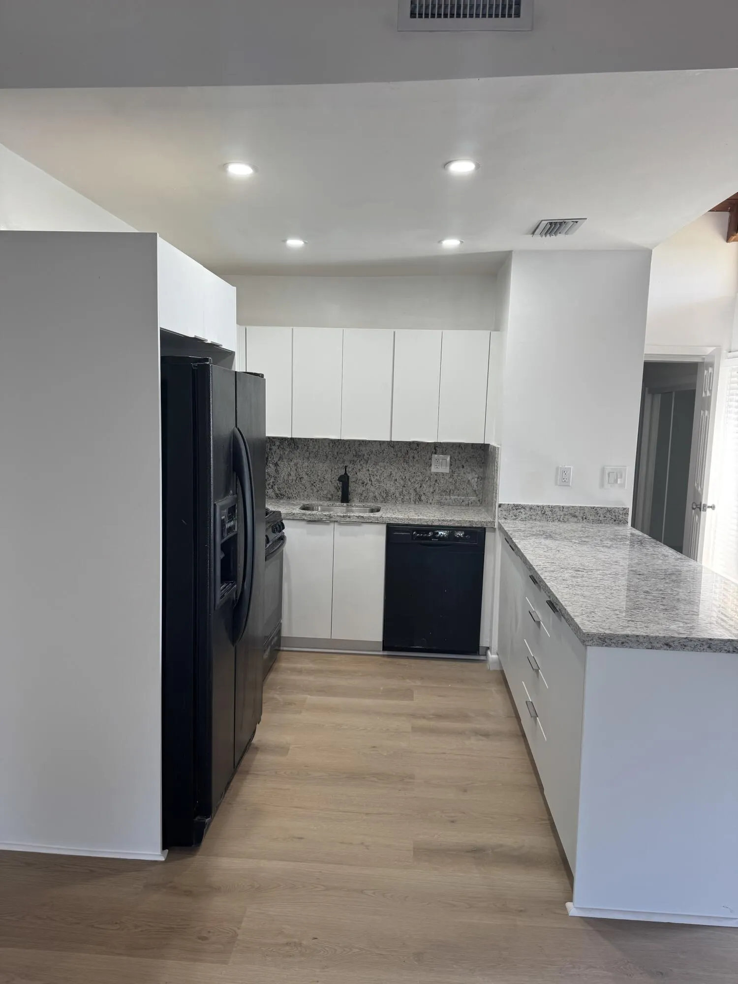 7546 NW 44th Court