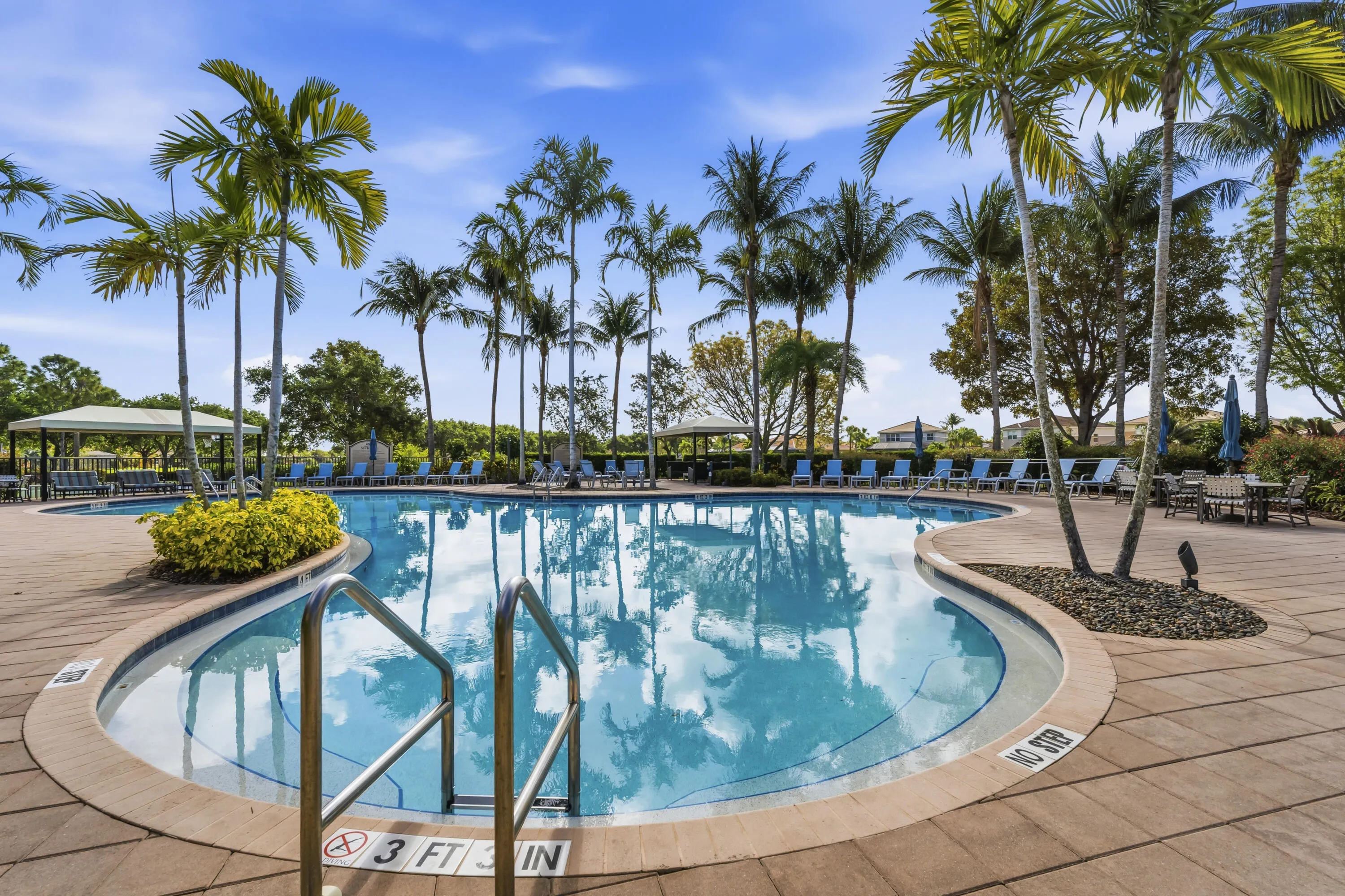 6513 Monterey Point #201