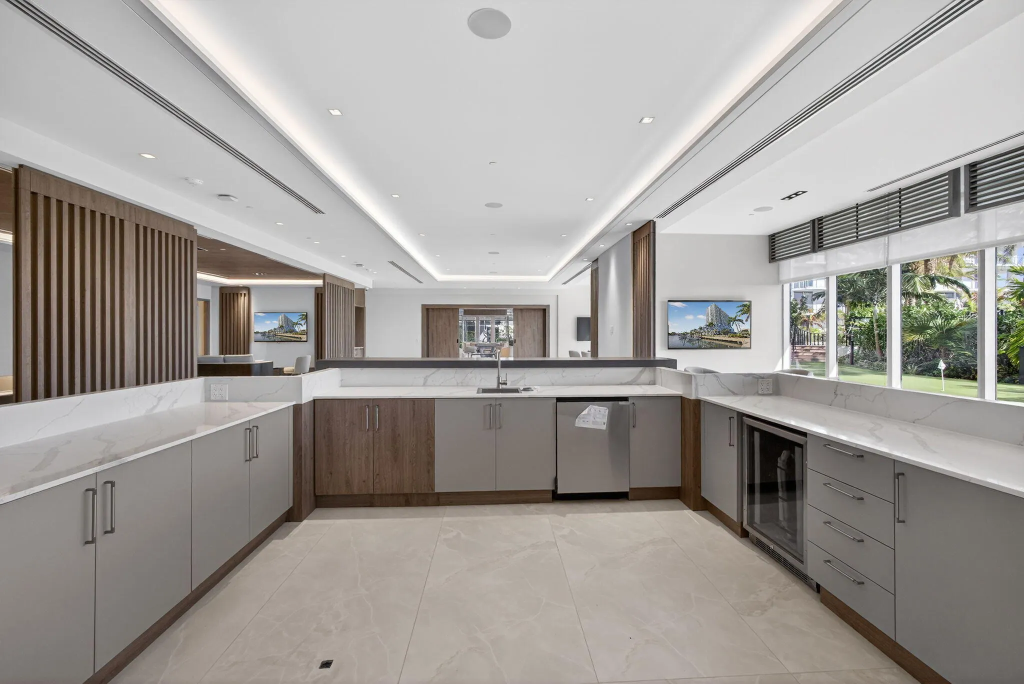220 Lake Shore Drive #609