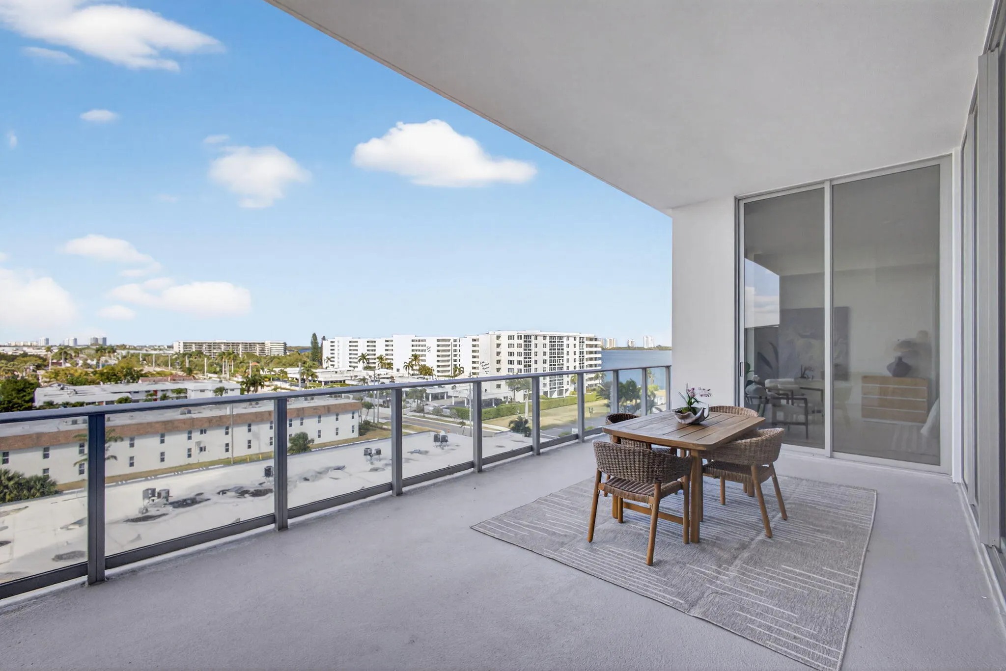 220 Lake Shore Drive #609