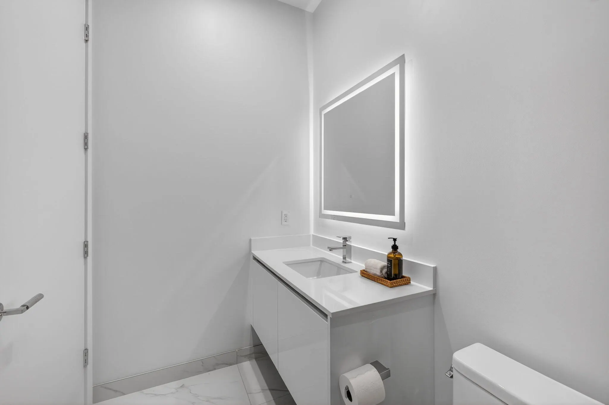 220 Lake Shore Drive #609