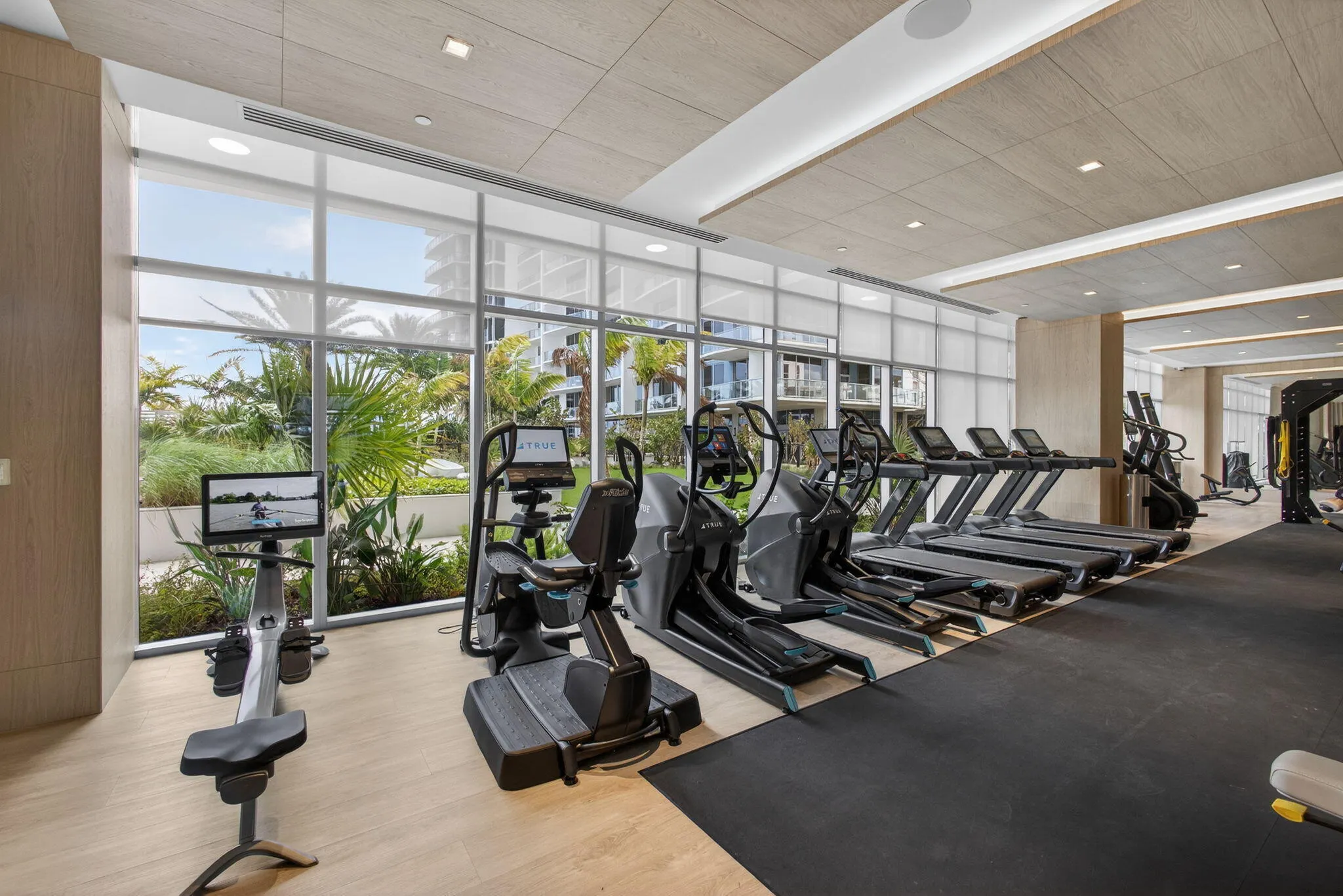 220 Lake Shore Drive #609