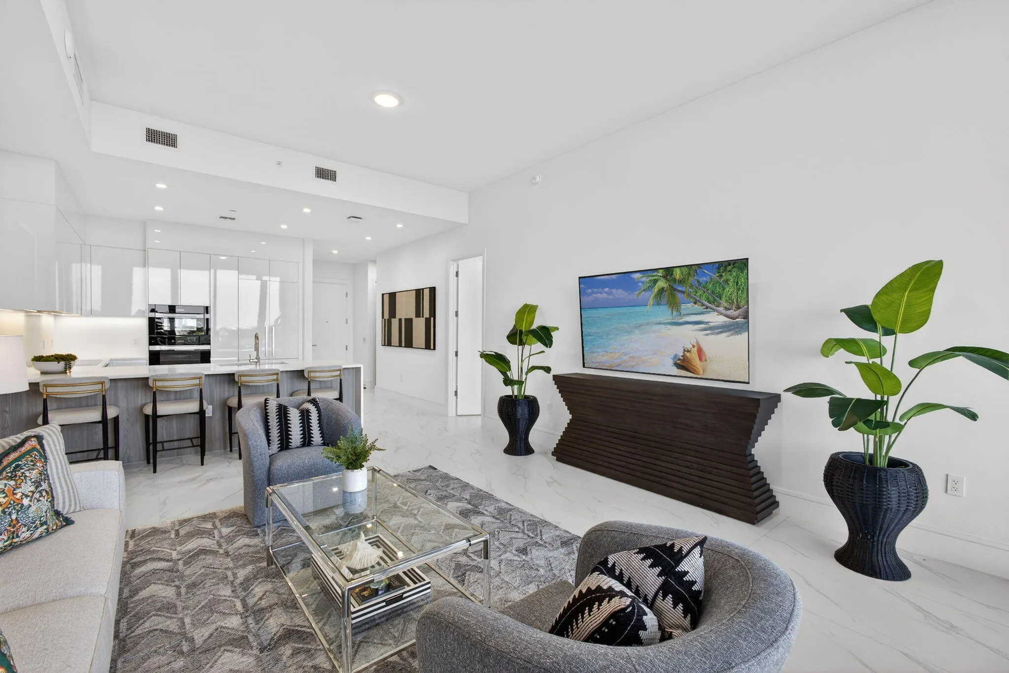 220 Lake Shore Drive #609