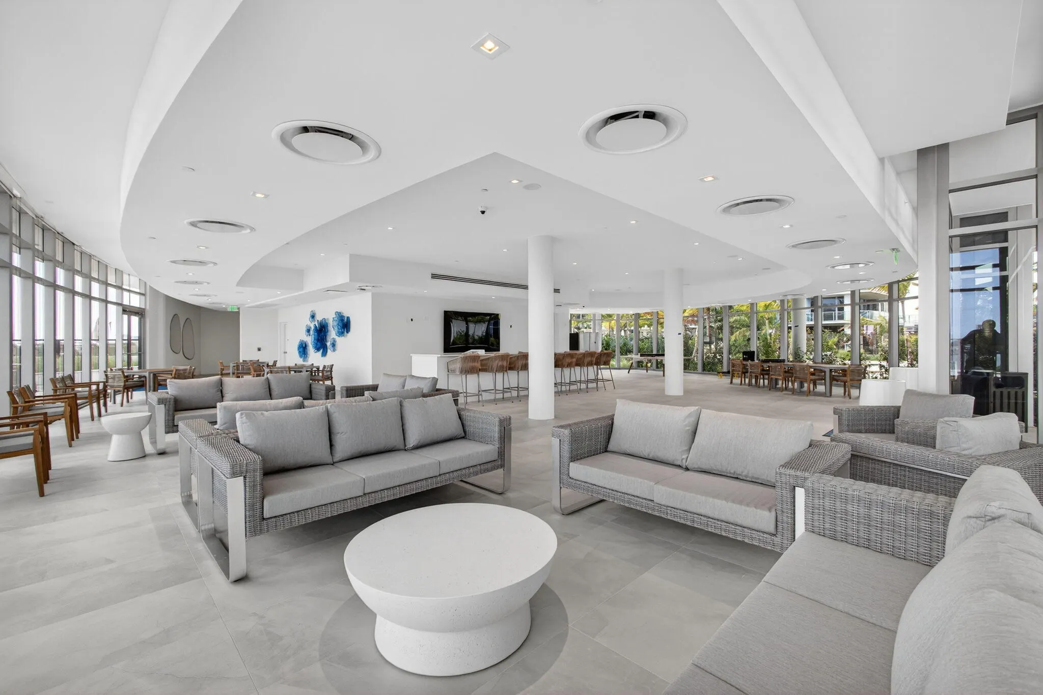220 Lake Shore Drive #609