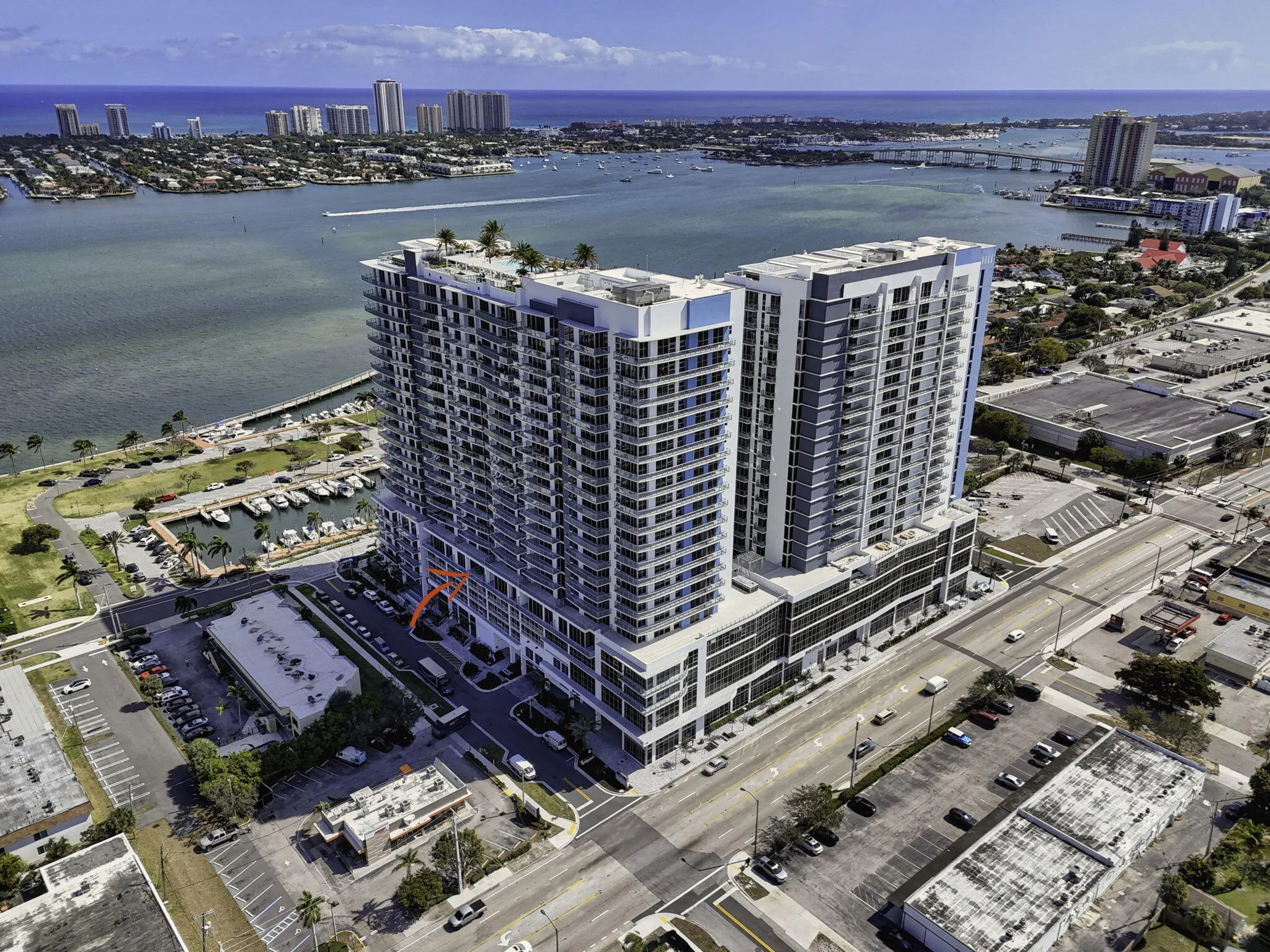 220 Lake Shore Drive #609