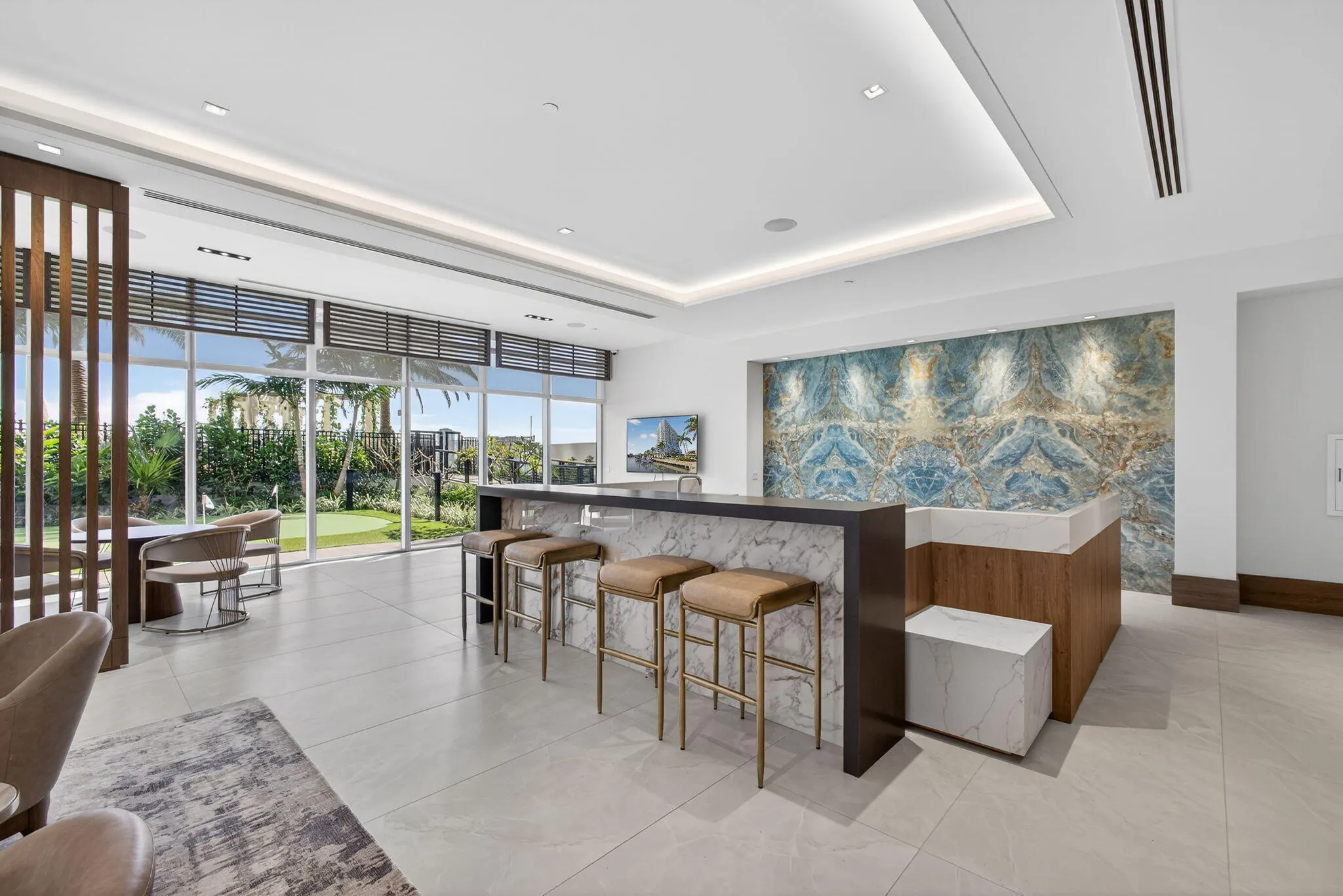 220 Lake Shore Drive #609