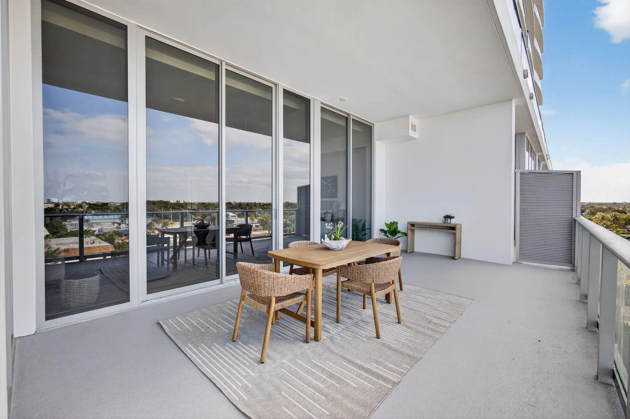 220 Lake Shore Drive #609