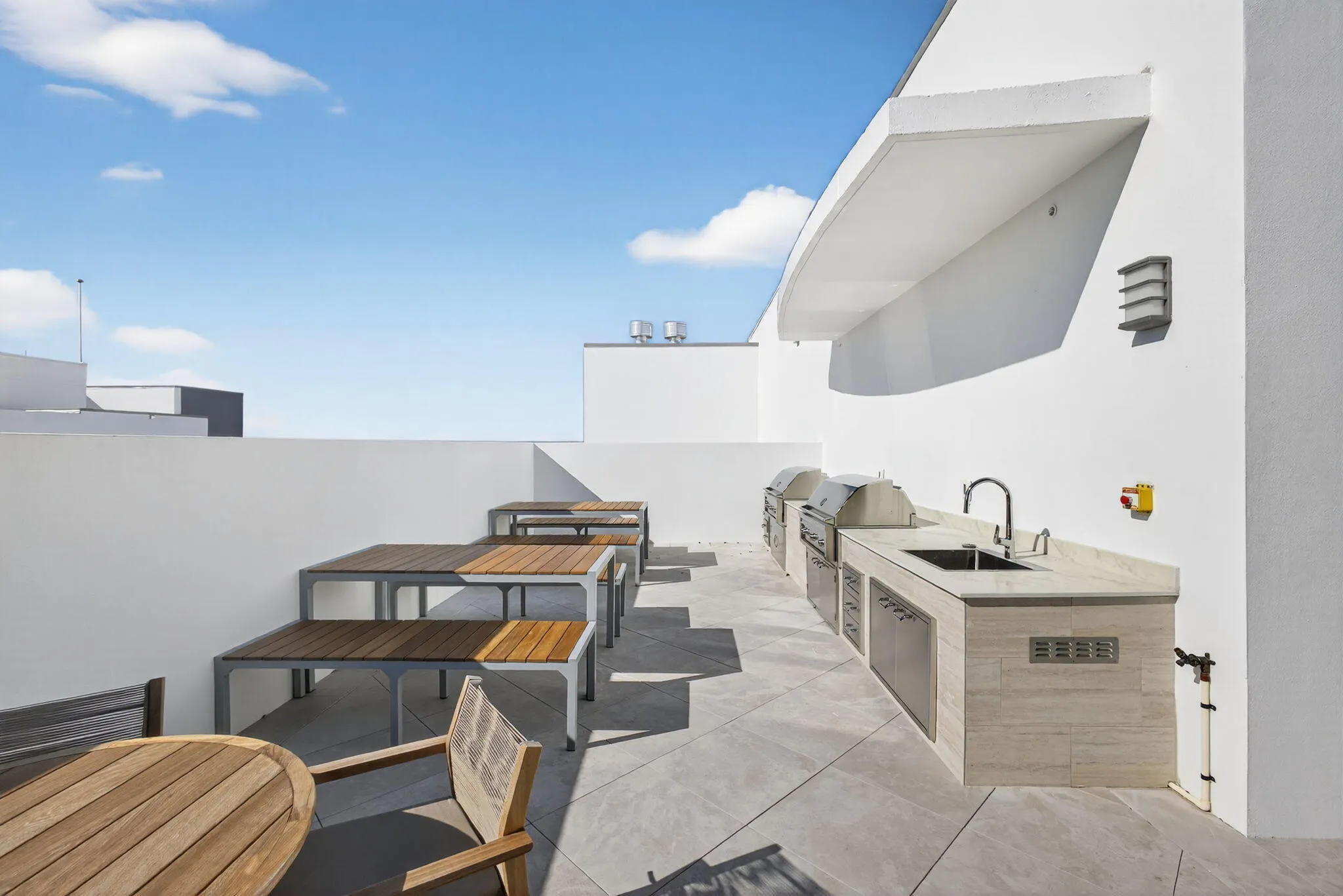 220 Lake Shore Drive #609