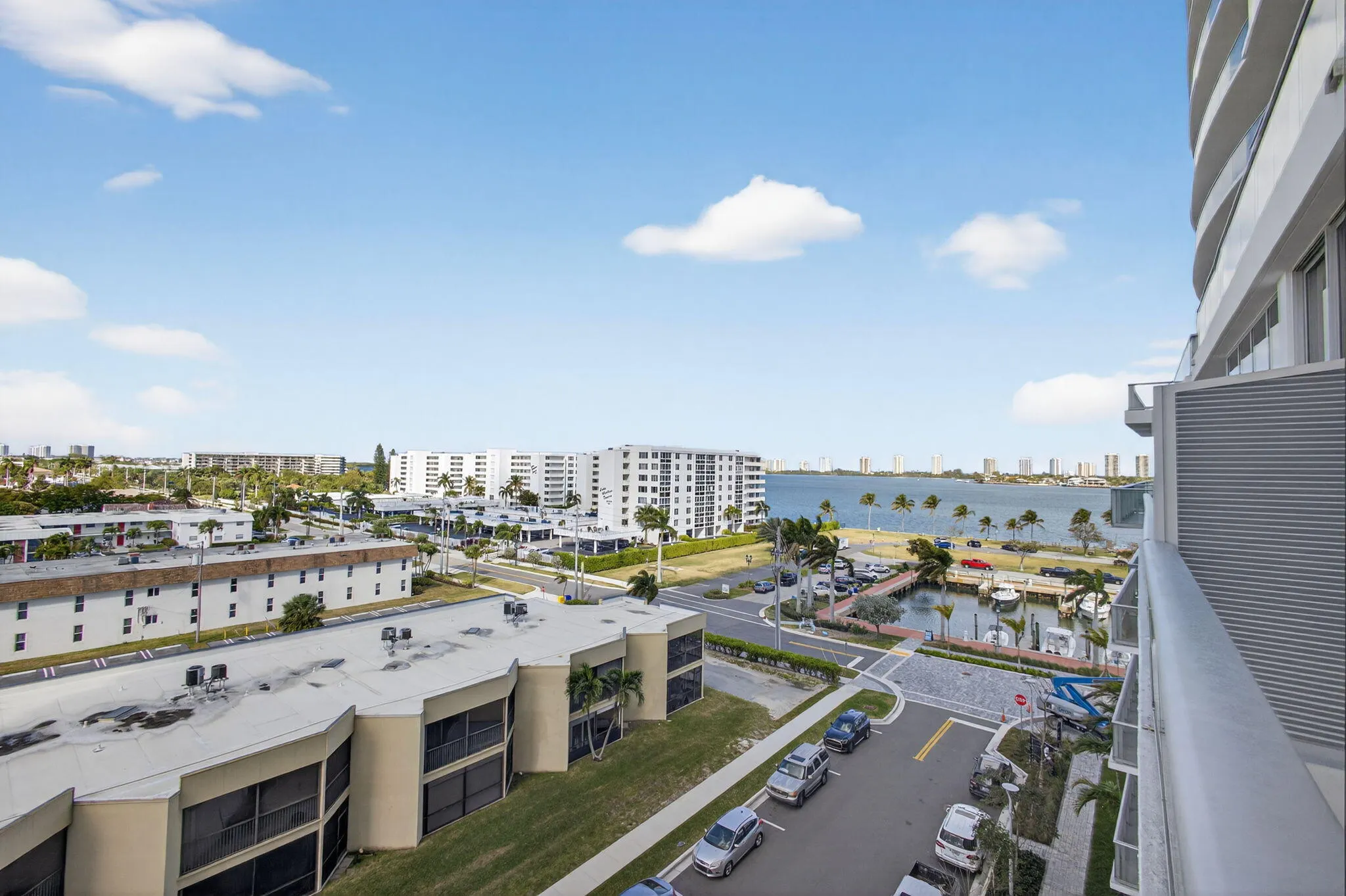 220 Lake Shore Drive #609