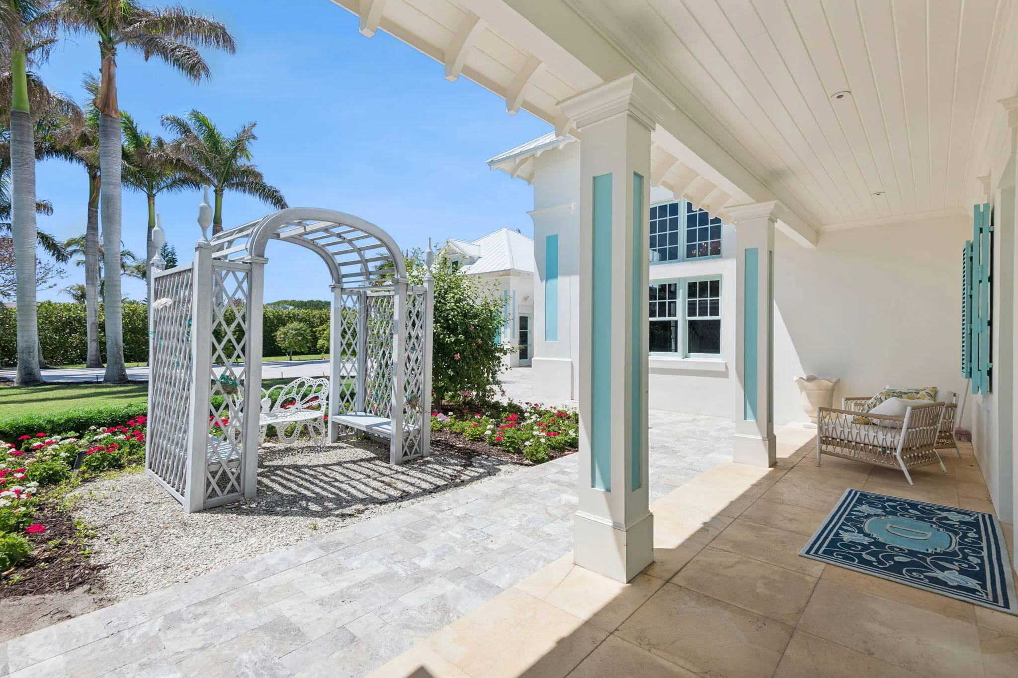716 Reef Road