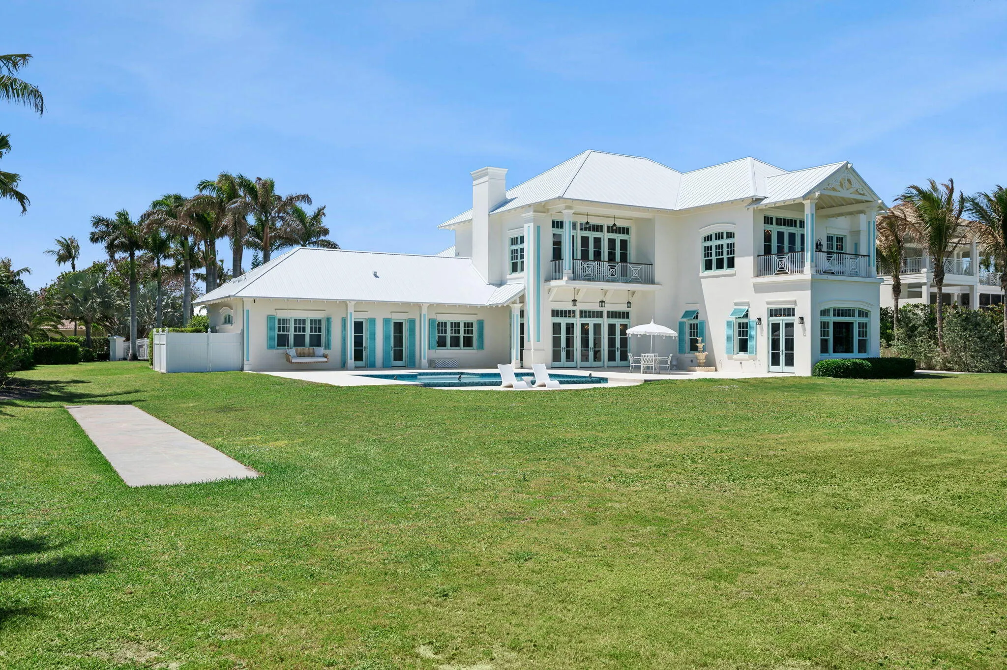 716 Reef Road