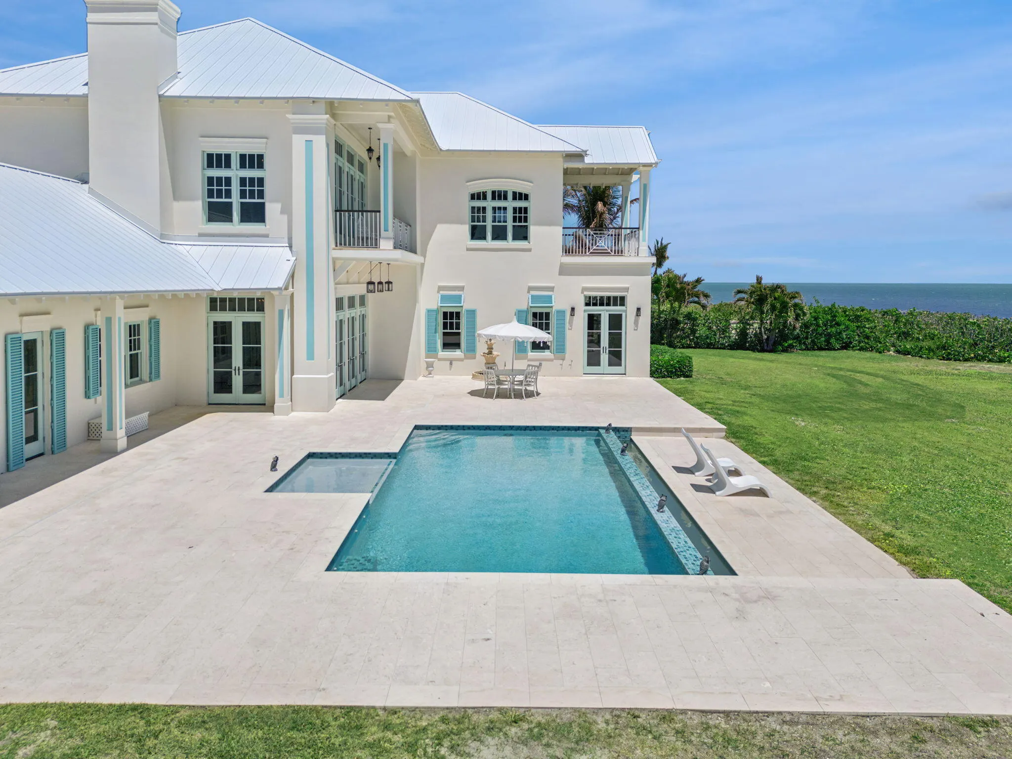 716 Reef Road