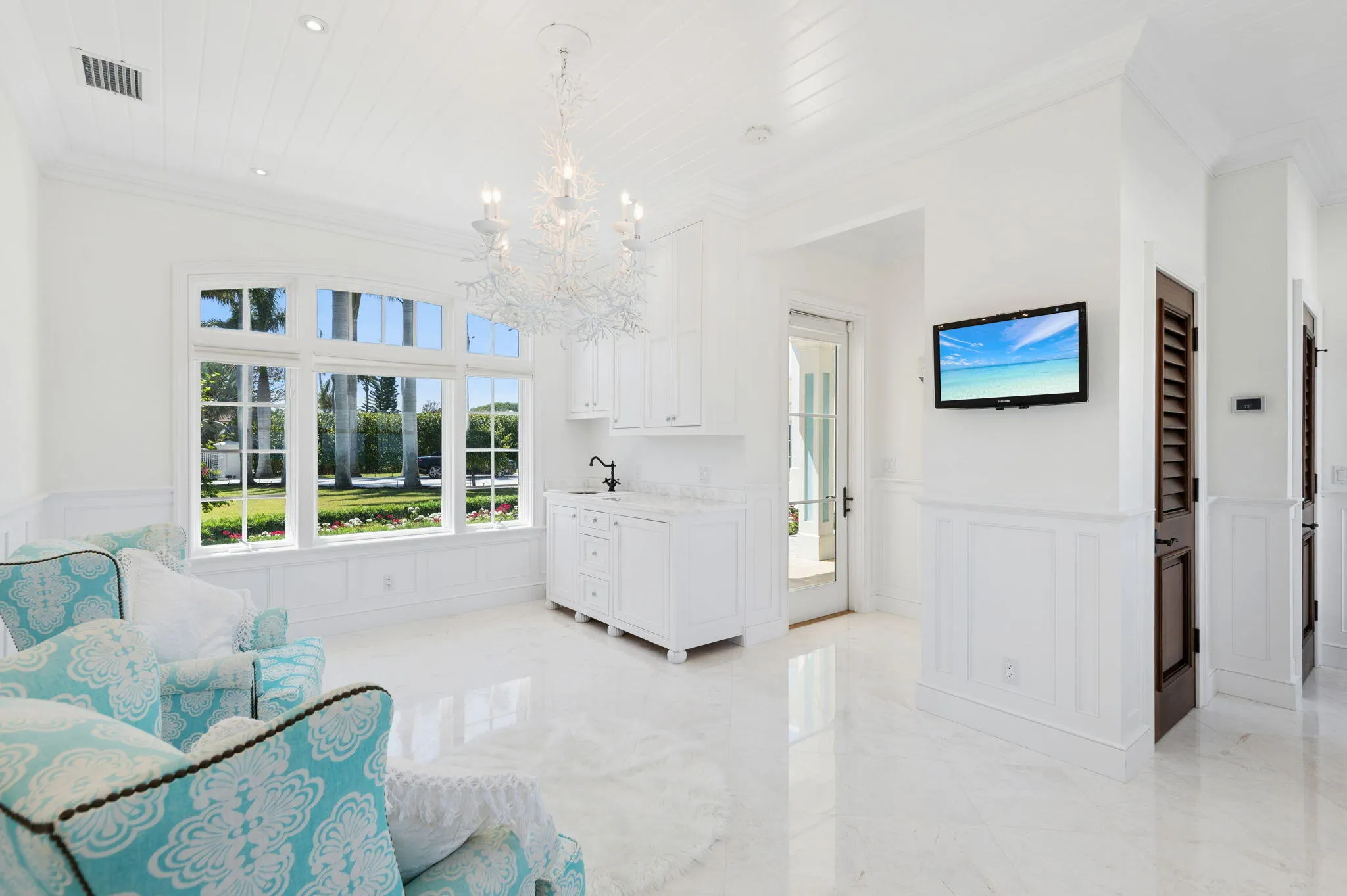 716 Reef Road