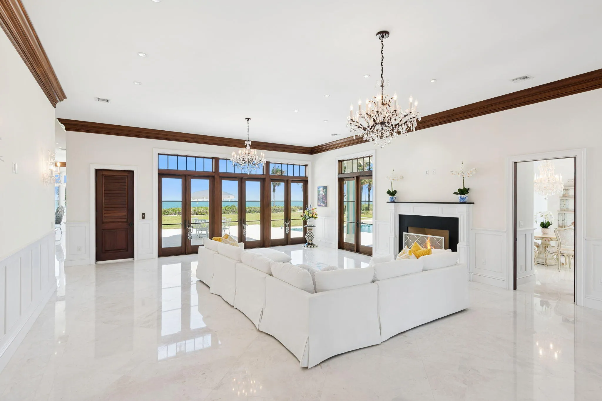 716 Reef Road