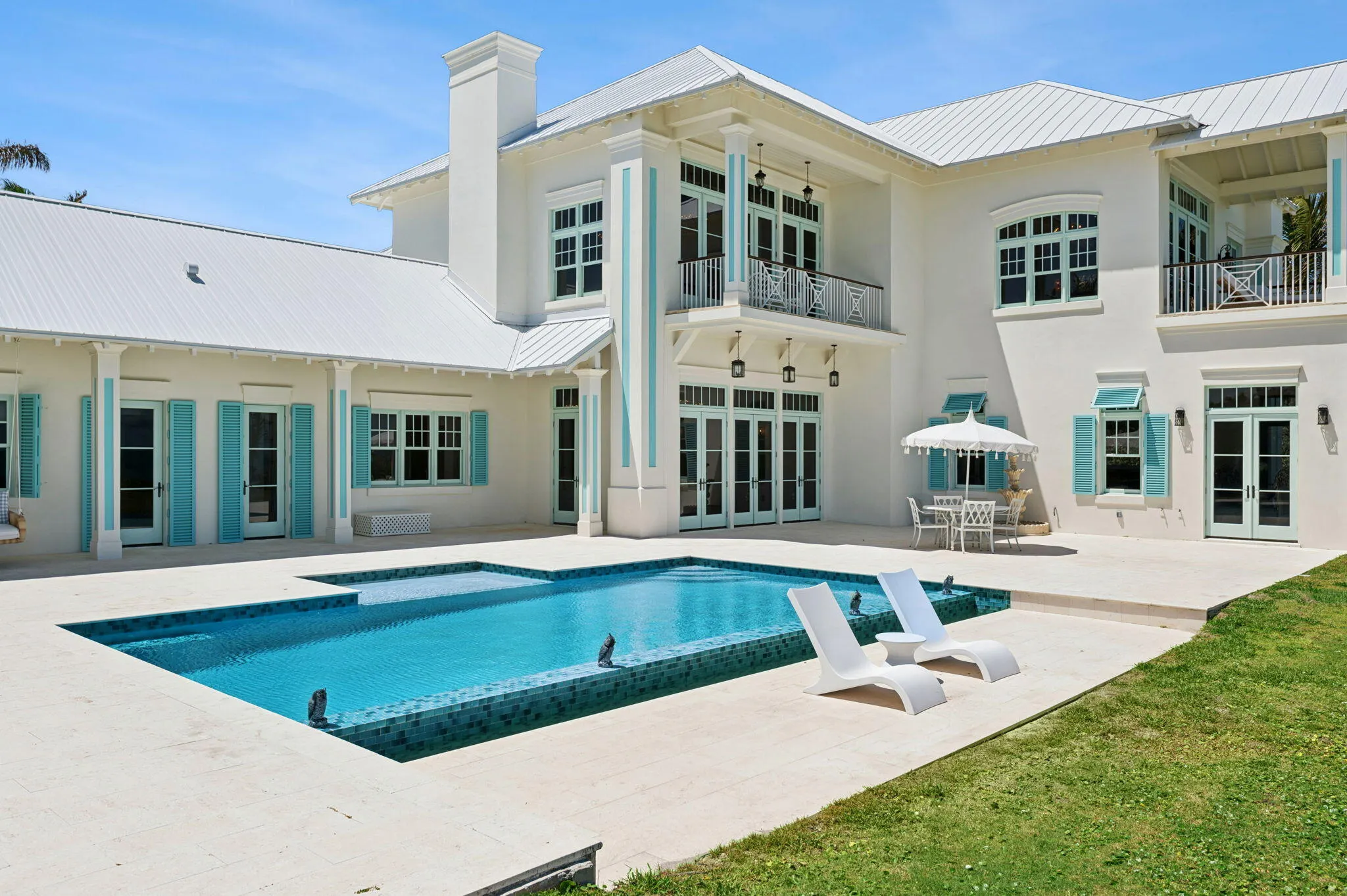 716 Reef Road